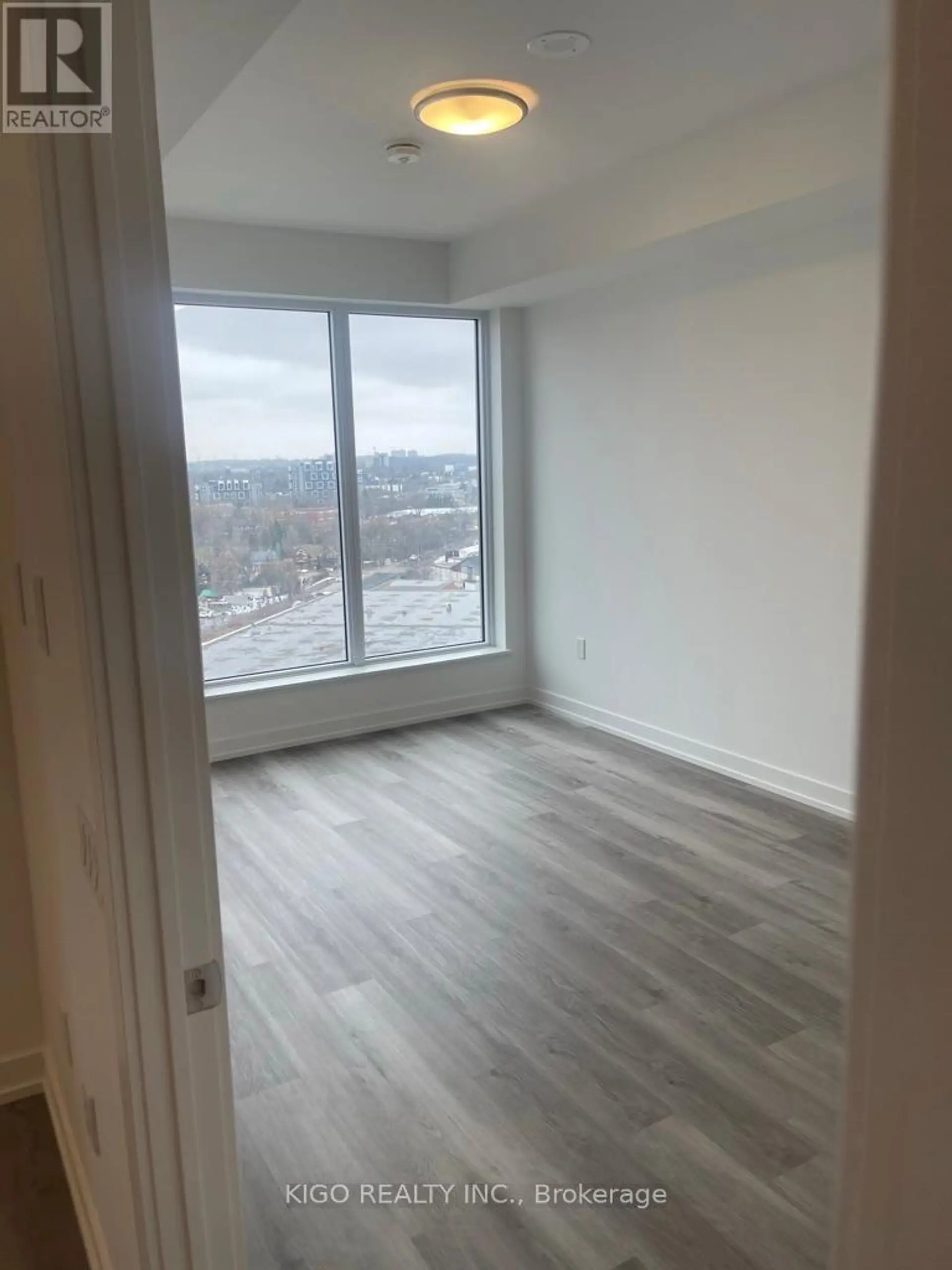 #1108 15 WELLINGTON STREET S - Image 7
