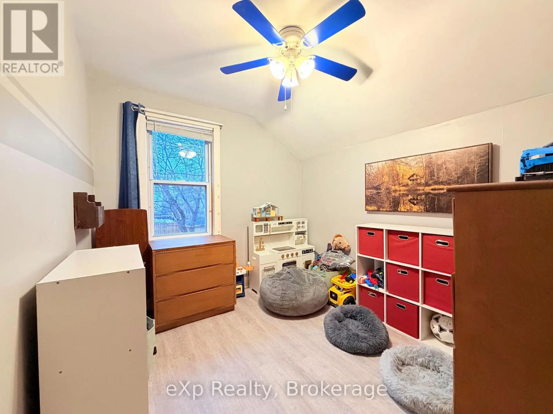 580 11TH AVENUE - Image 11
