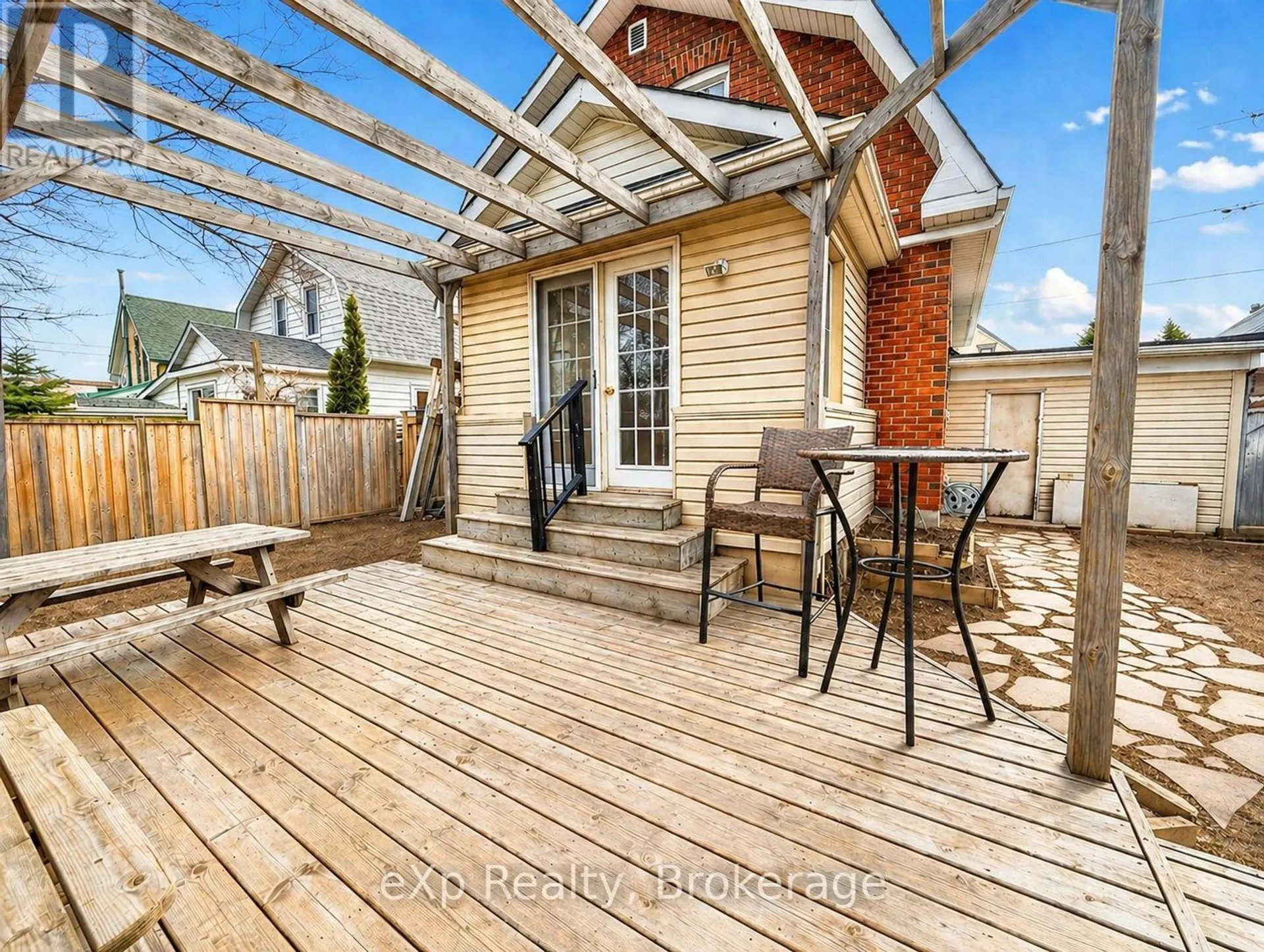 580 11TH AVENUE - Image 20
