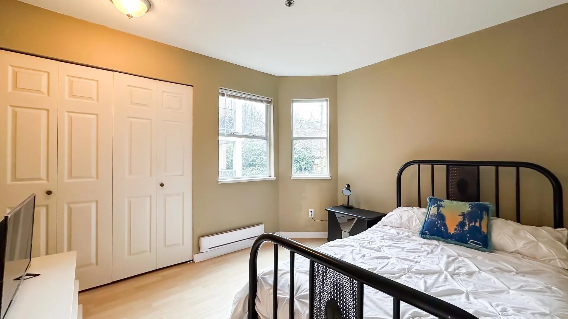 #302 120 Garden Drive - Image 12