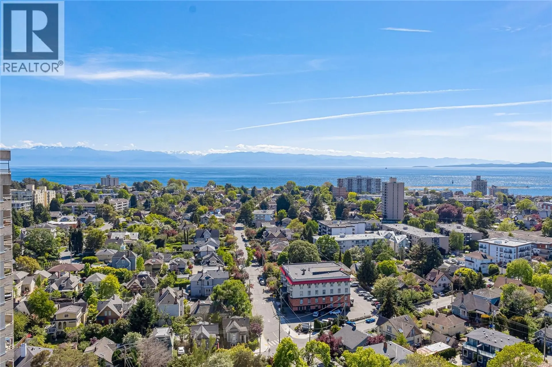 Property at #2210 647 Michigan St, Victoria, BC