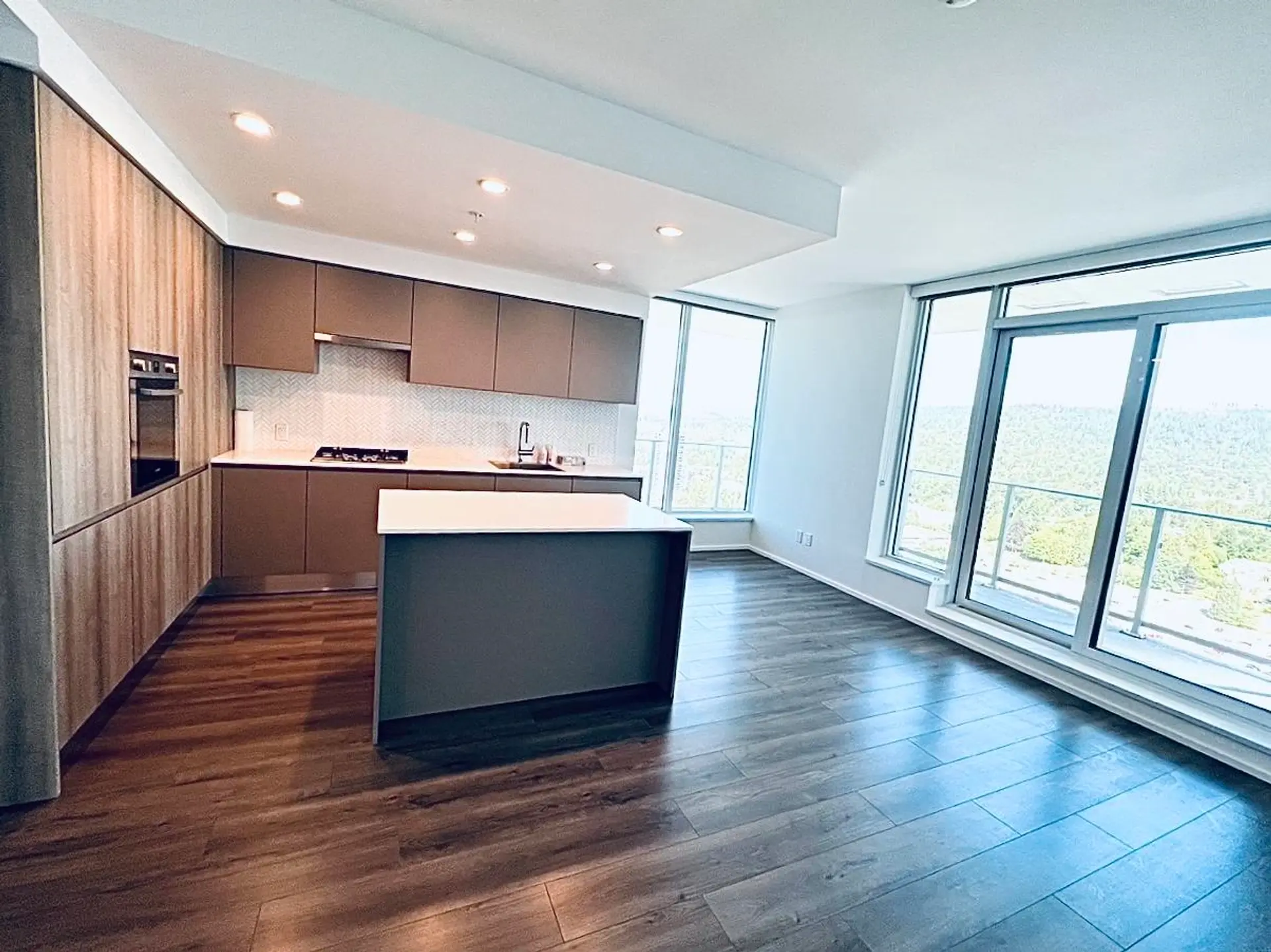#2510 3833 Evergreen Place - Image 2