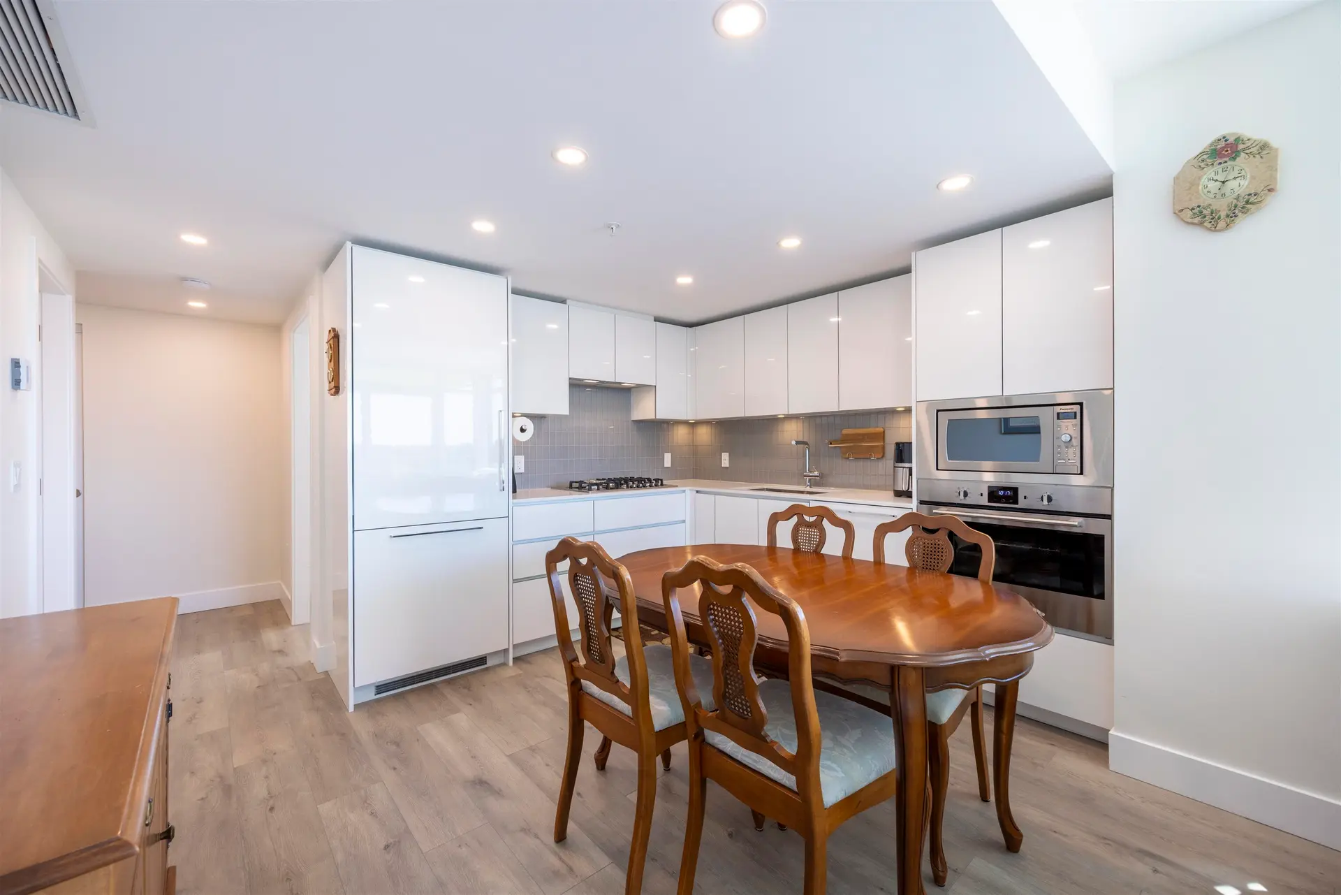 #1602 10428 Whalley Boulevard - Image 13