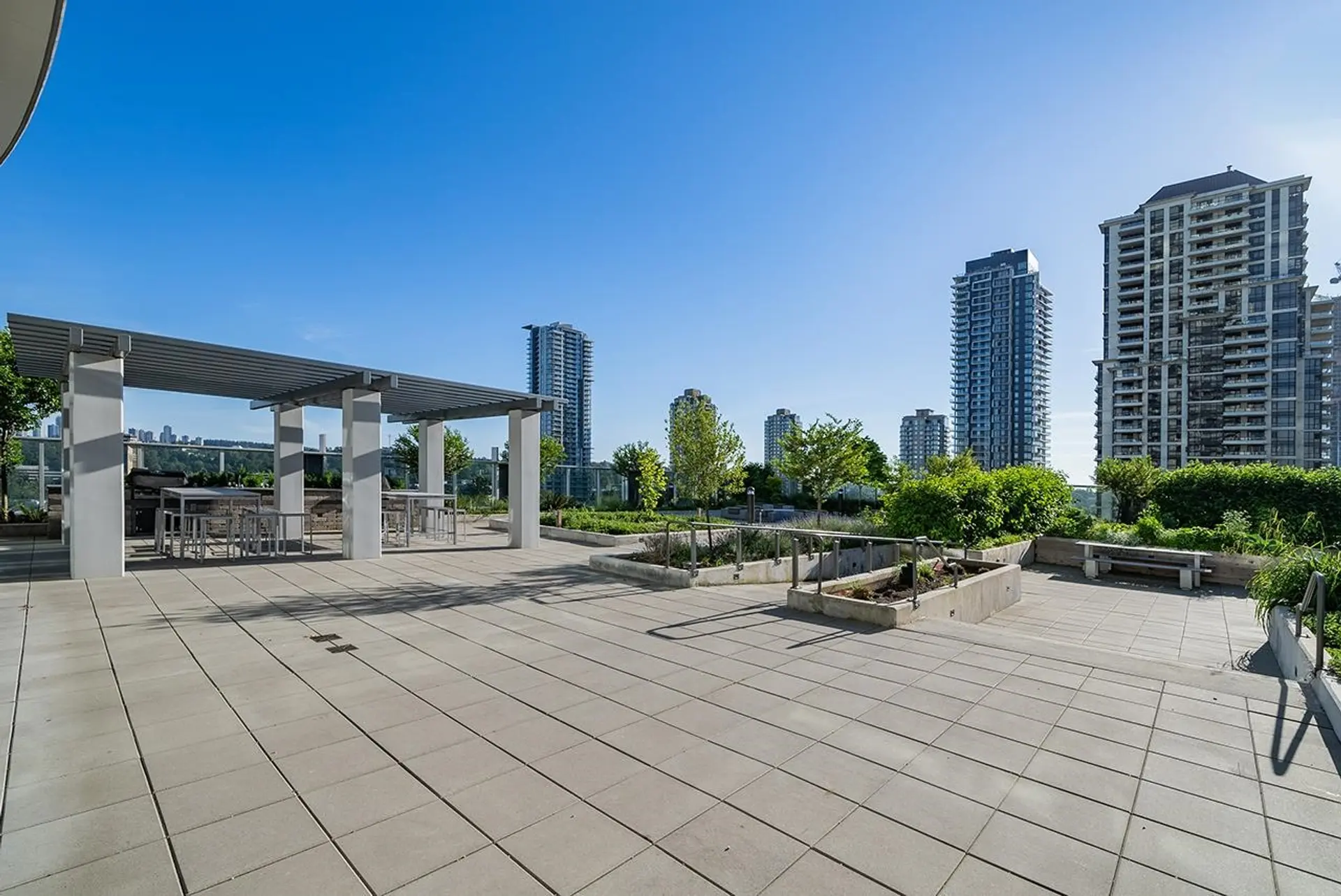 #305 2085 Skyline Court - Image 18