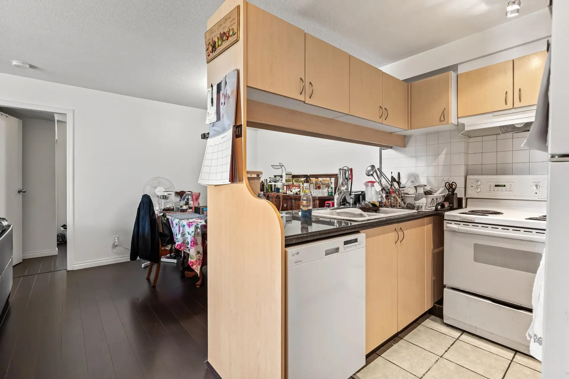 #501 6611 Cooney Road - Image 2