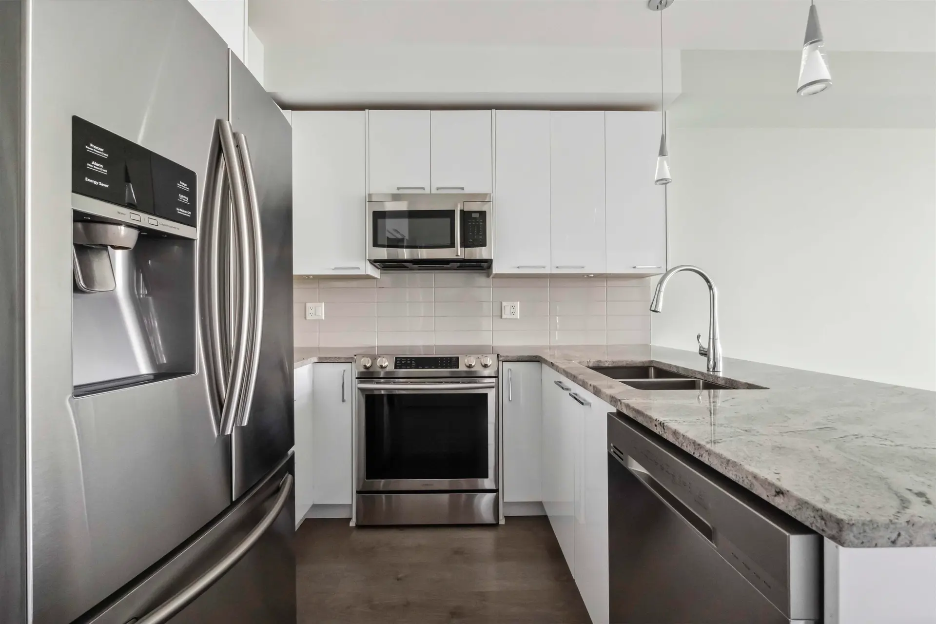 #419 20686 Eastleigh Crescent - Image 9