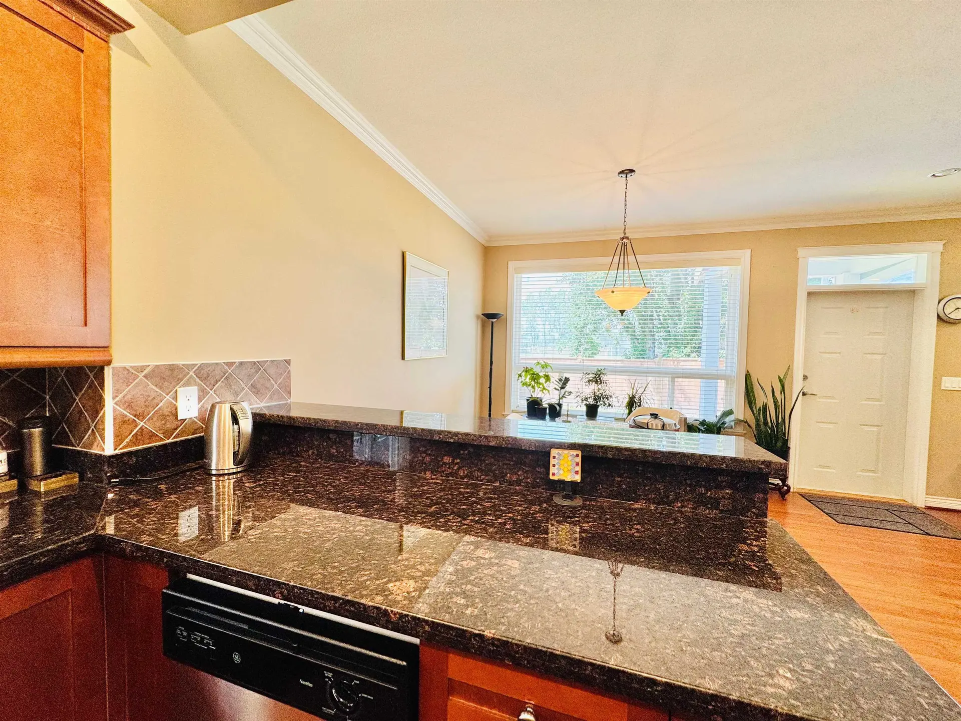 6039 46a Avenue - Image 3