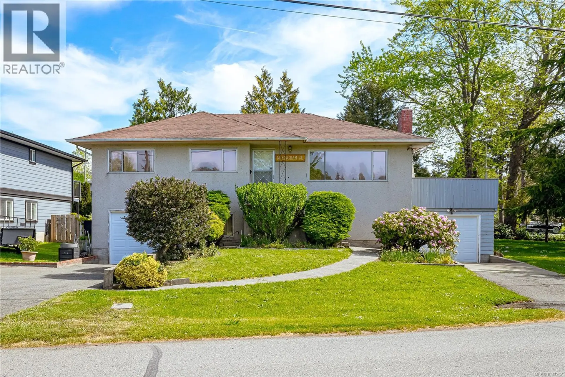 Property at 14 Kingham Pl, View Royal, BC