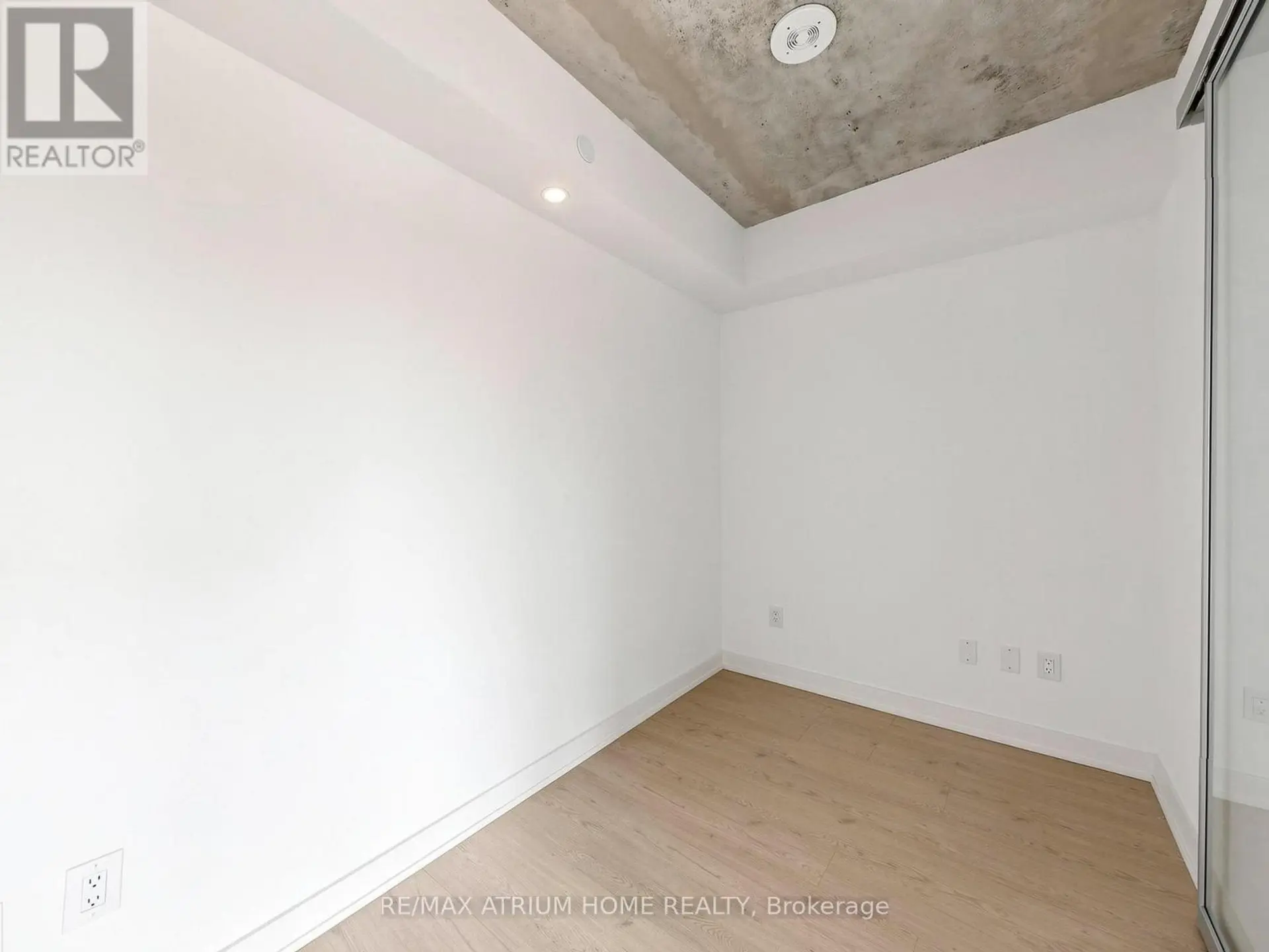#2101 65 MUTUAL STREET - Image 6
