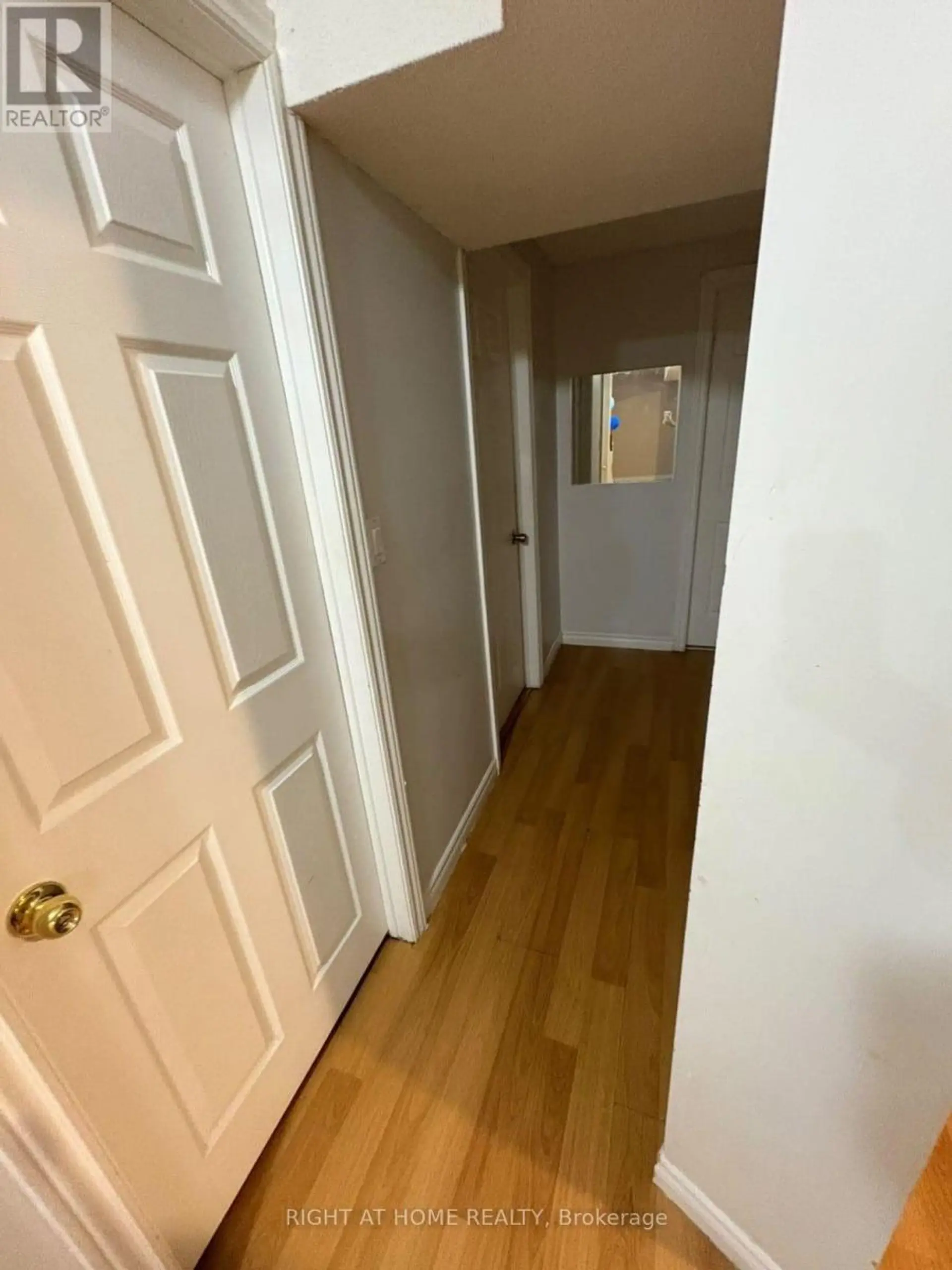 37 WILLCOCKS CRESCENT N - Image 10