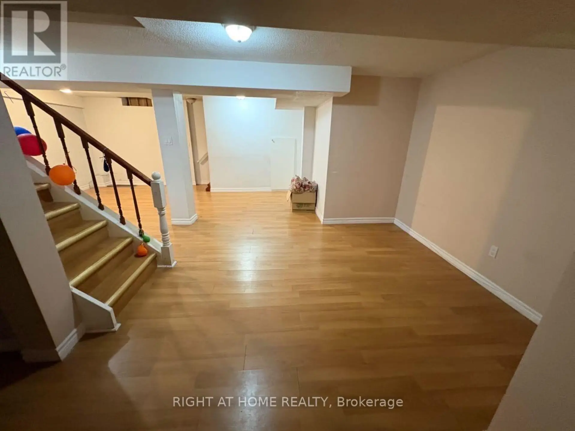 37 WILLCOCKS CRESCENT N - Image 6