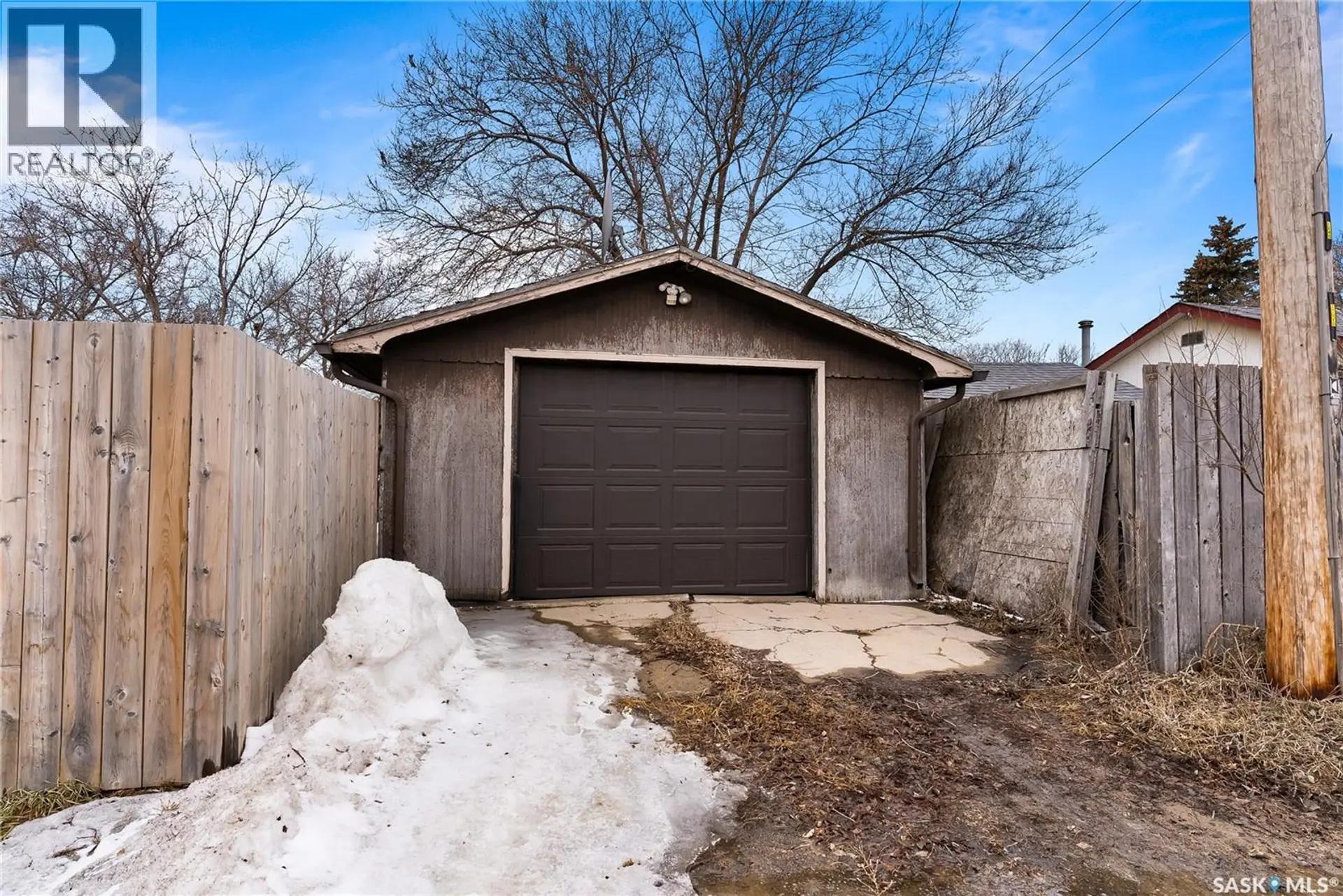 1561 Regent STREET - Image 13