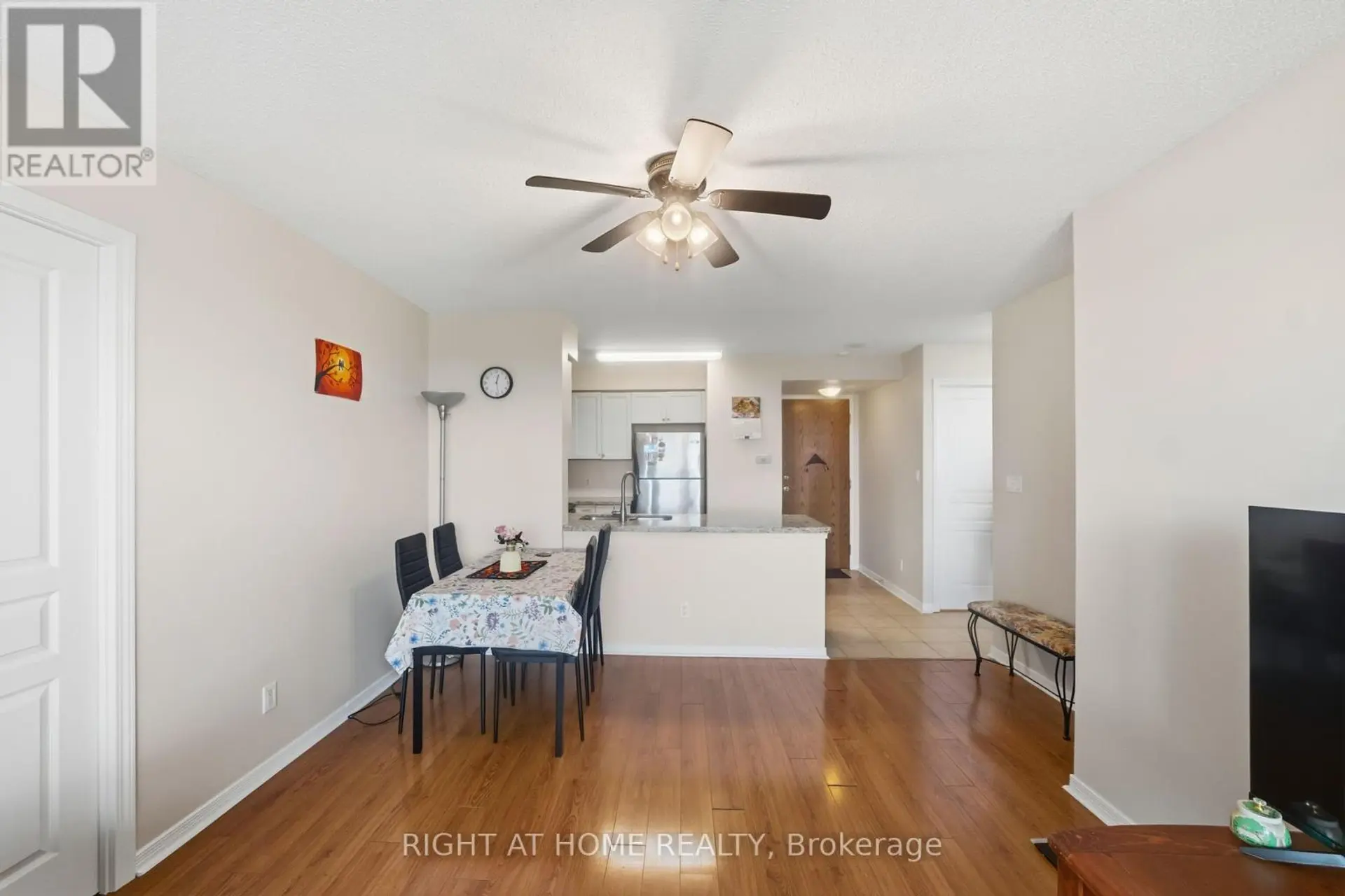 #607 4879 KIMBERMOUNT AVENUE - Image 5