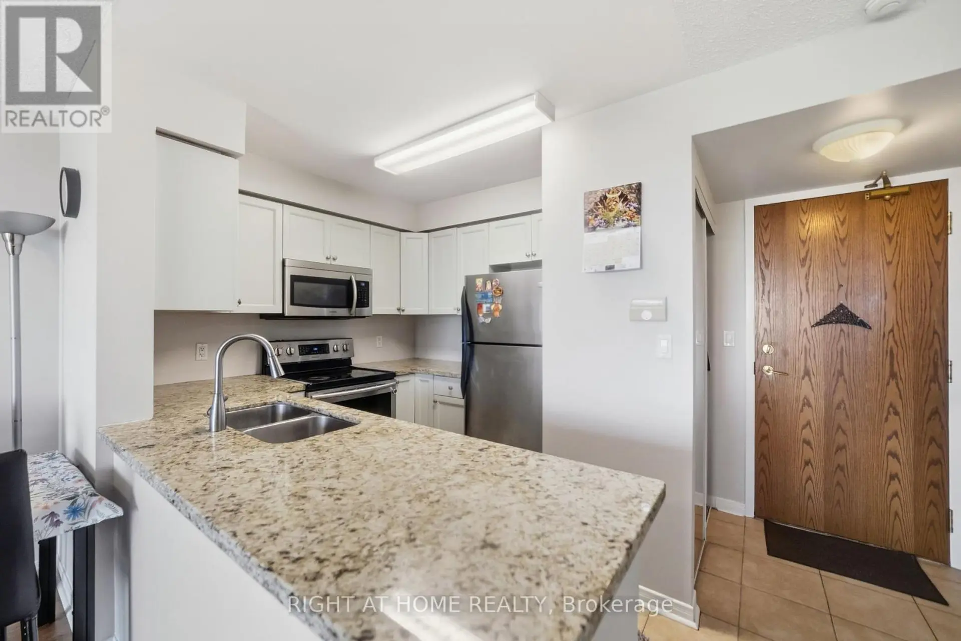 #607 4879 KIMBERMOUNT AVENUE - Image 4