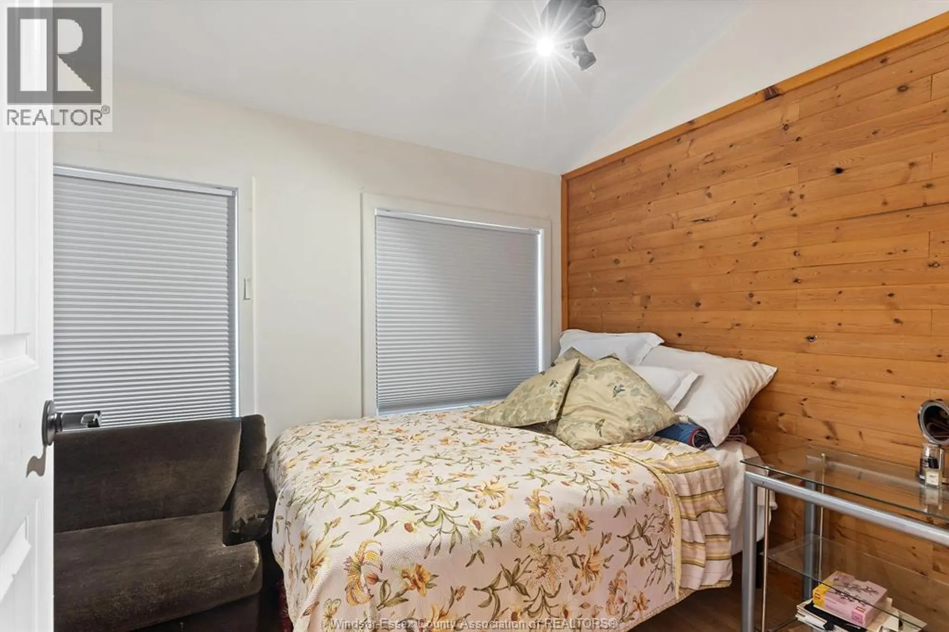 125 CRYSTAL LANE - Image 12
