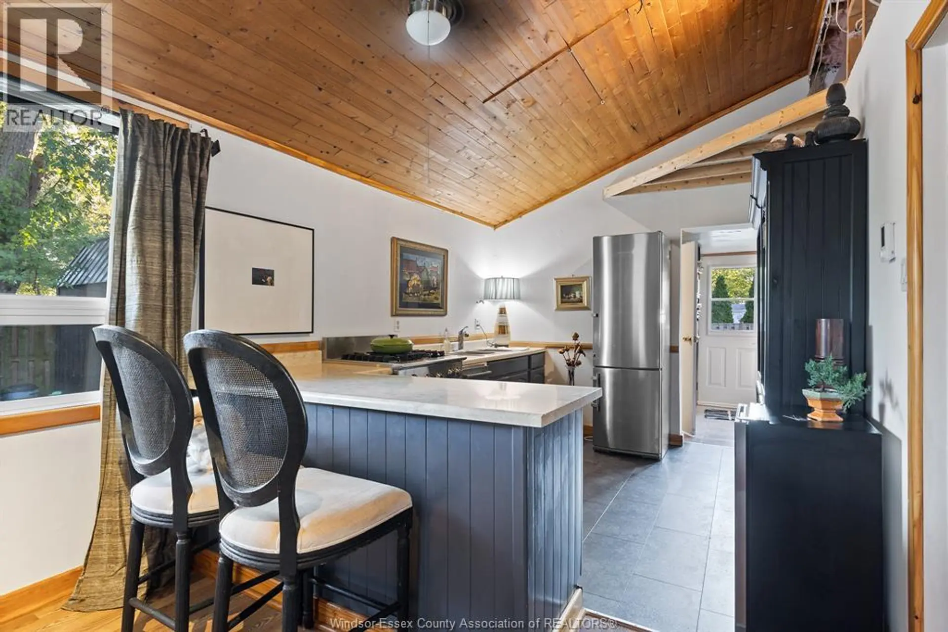 125 CRYSTAL LANE - Image 3