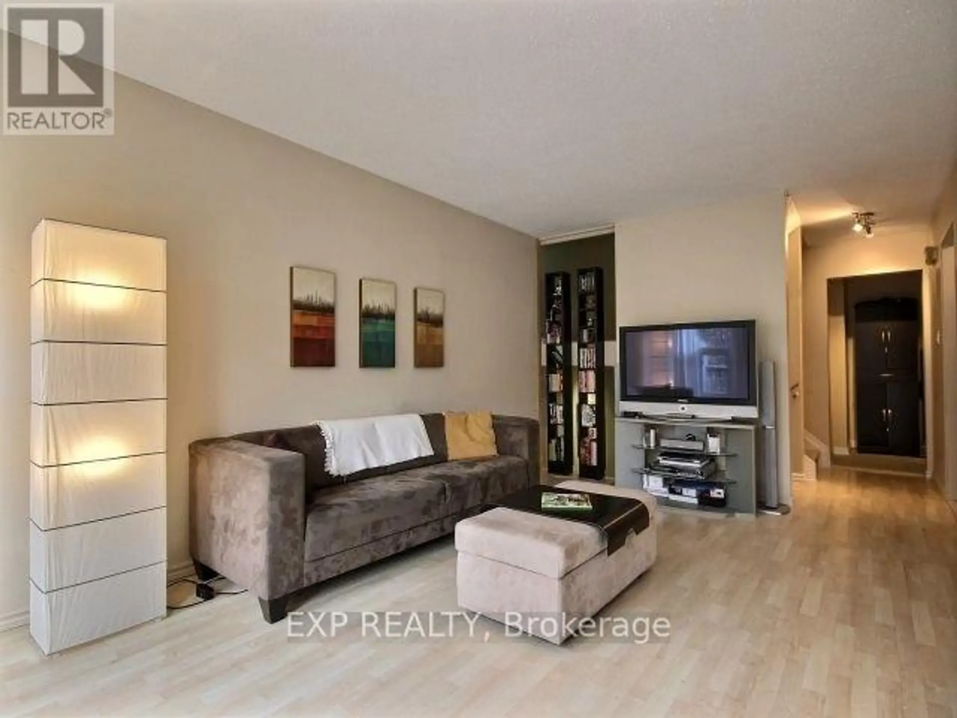 #29 3415 UPLANDS DRIVE - Image 3