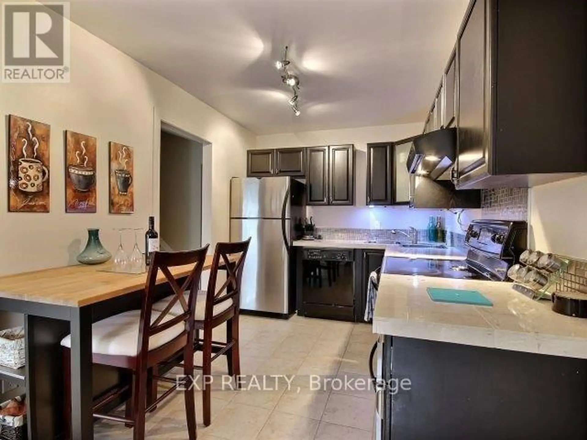 #29 3415 UPLANDS DRIVE - Image 9