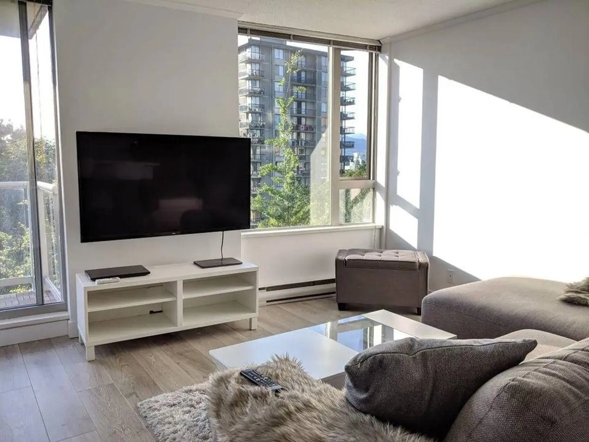 #601 1277 Nelson Street - Image 2
