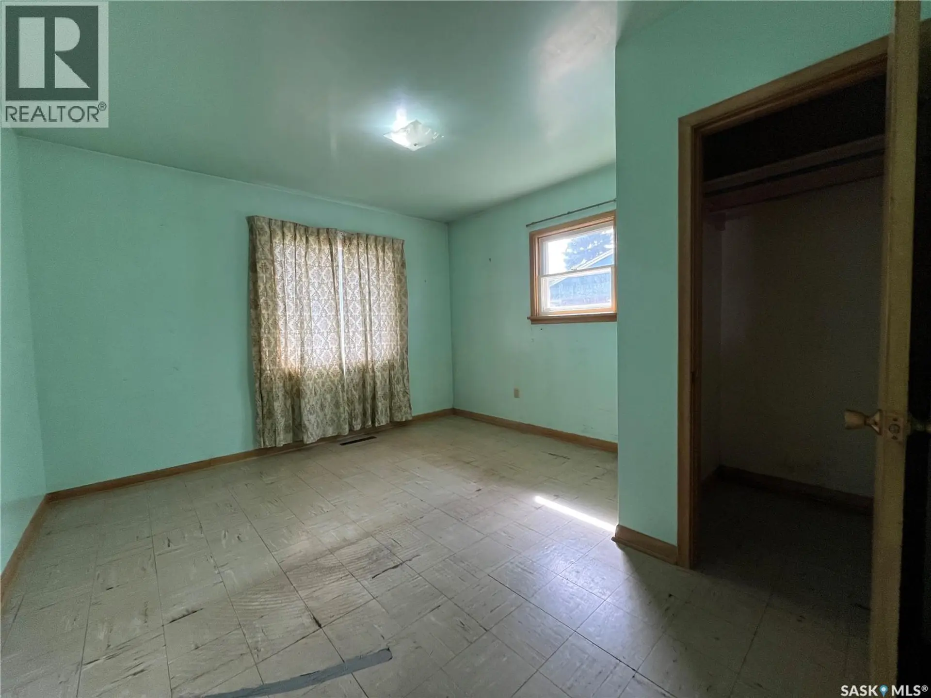 1010 13th STREET W - Image 9