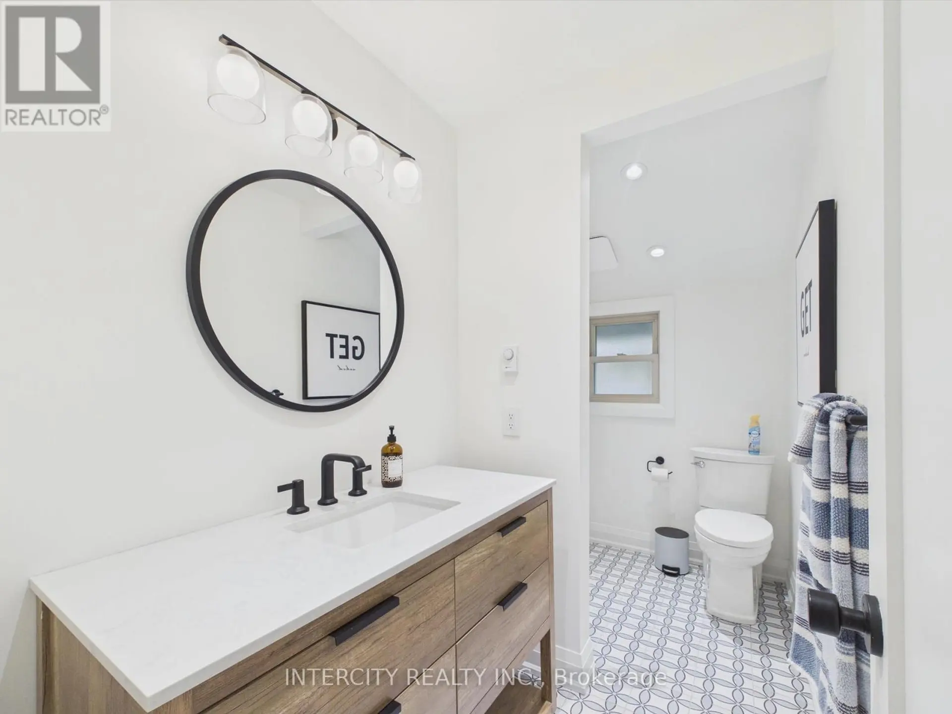 #3 1052 COVE ROAD - Image 15