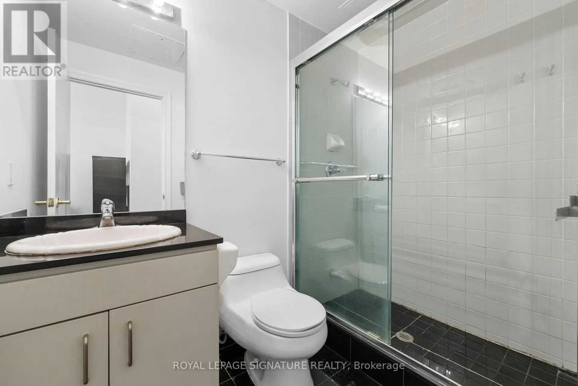 #303 73 RICHMOND STREET W - Image 12