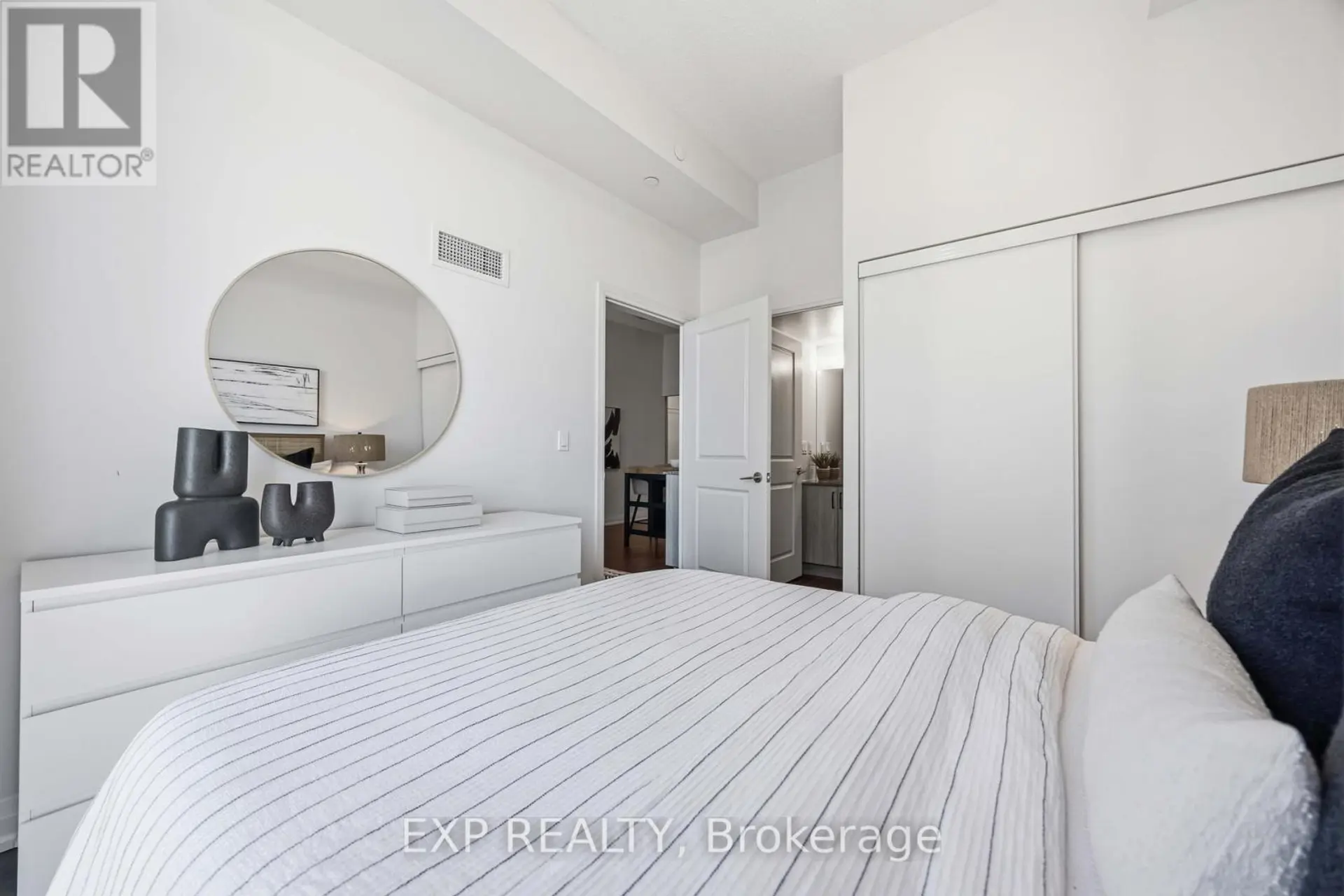 #2710 20 MEADOWGLEN PLACE - Image 6