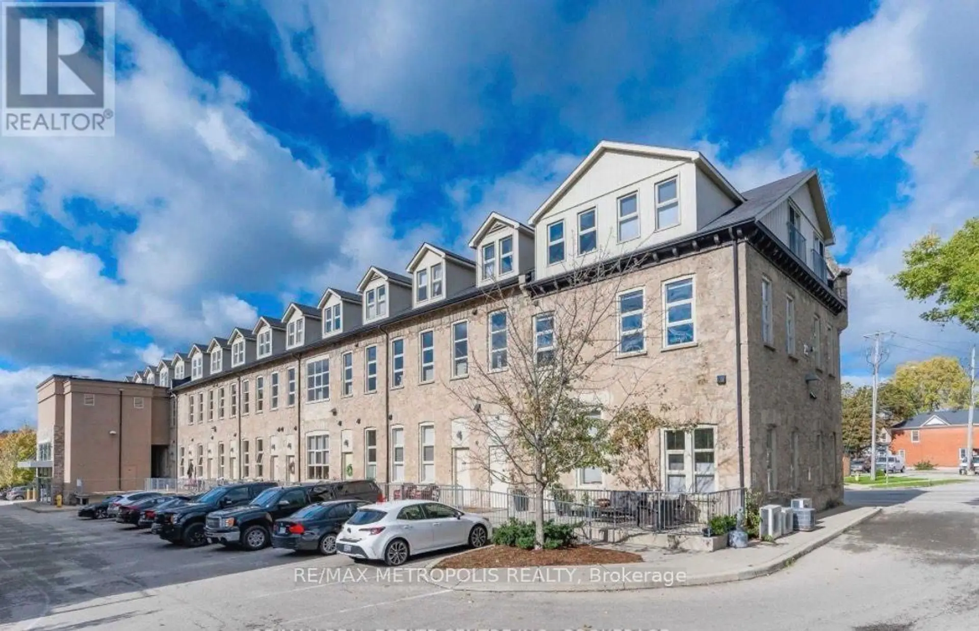 #110 25 CONCESSION STREET - Image 10