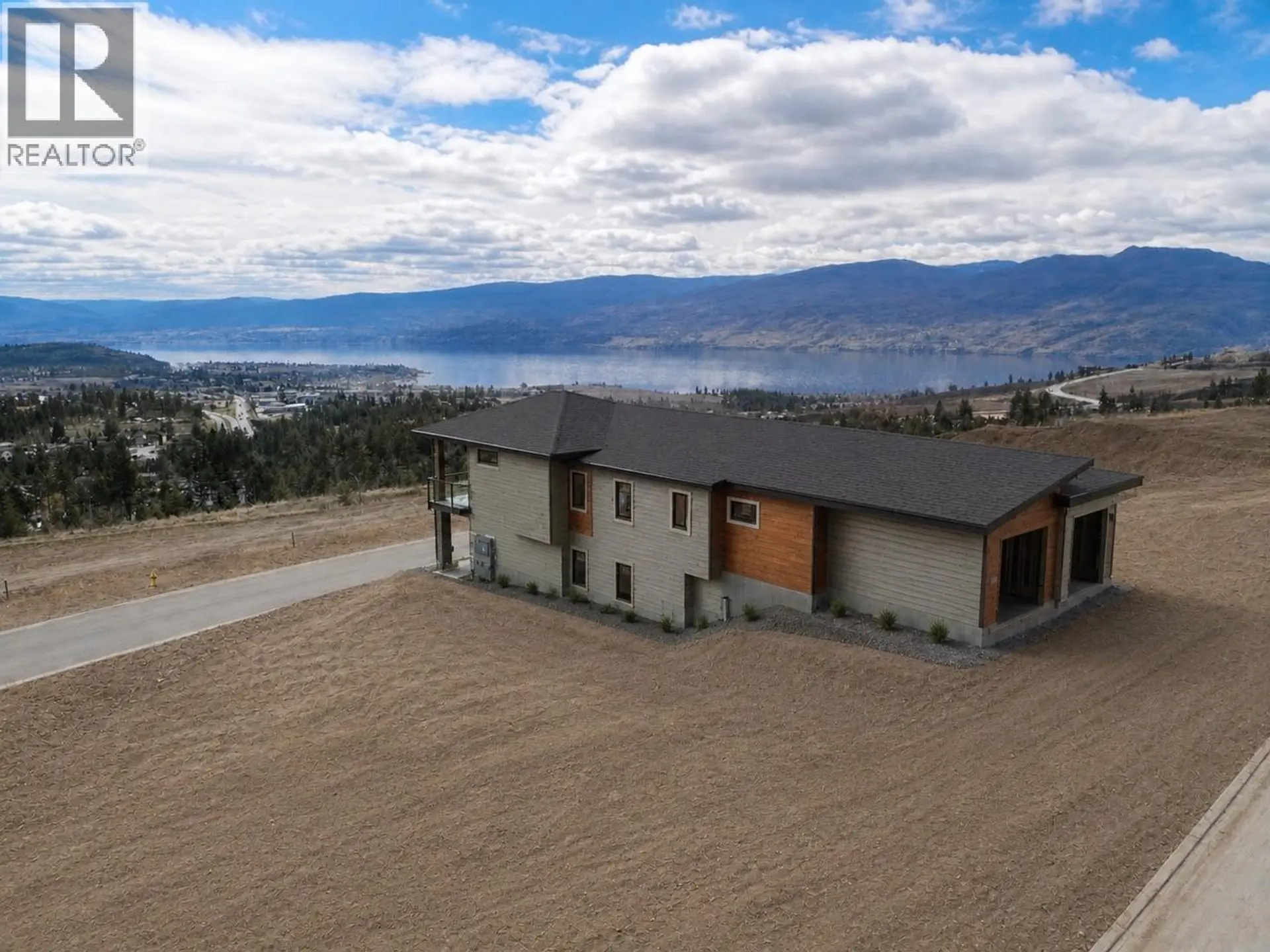 3746 Morningside Drive - Image 2