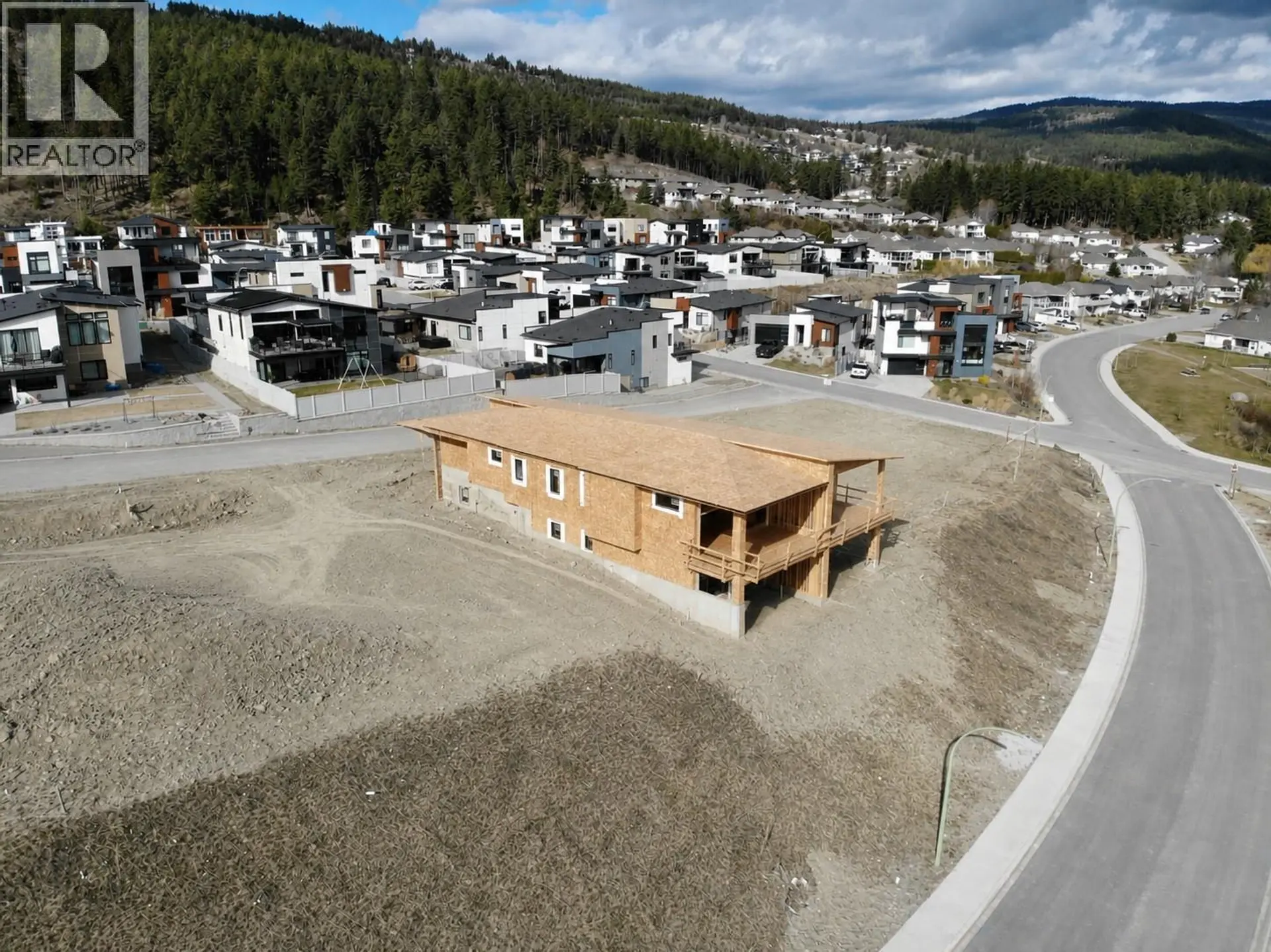 3746 Morningside Drive - Image 10