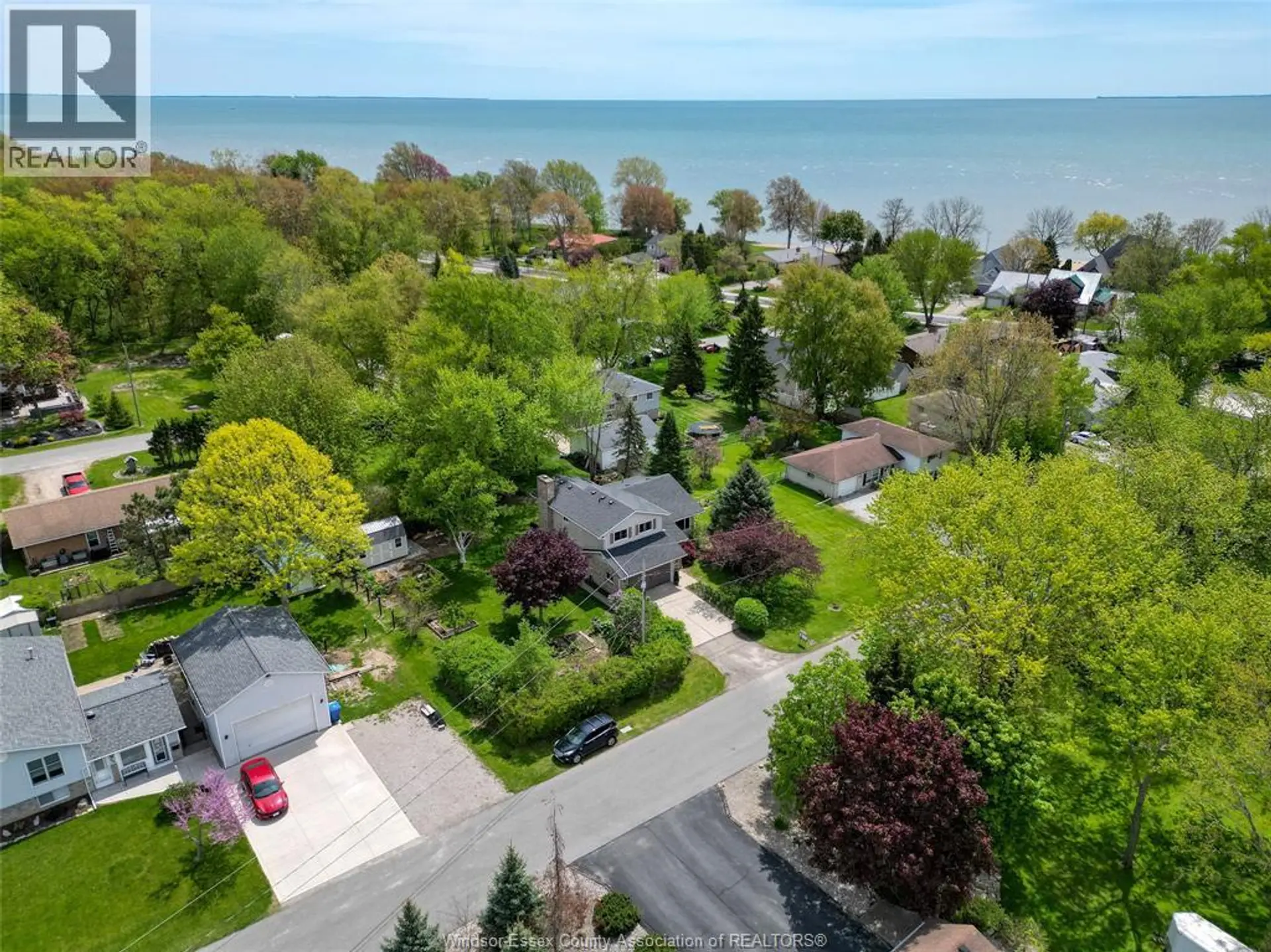 888 BAYVIEW - Image 3
