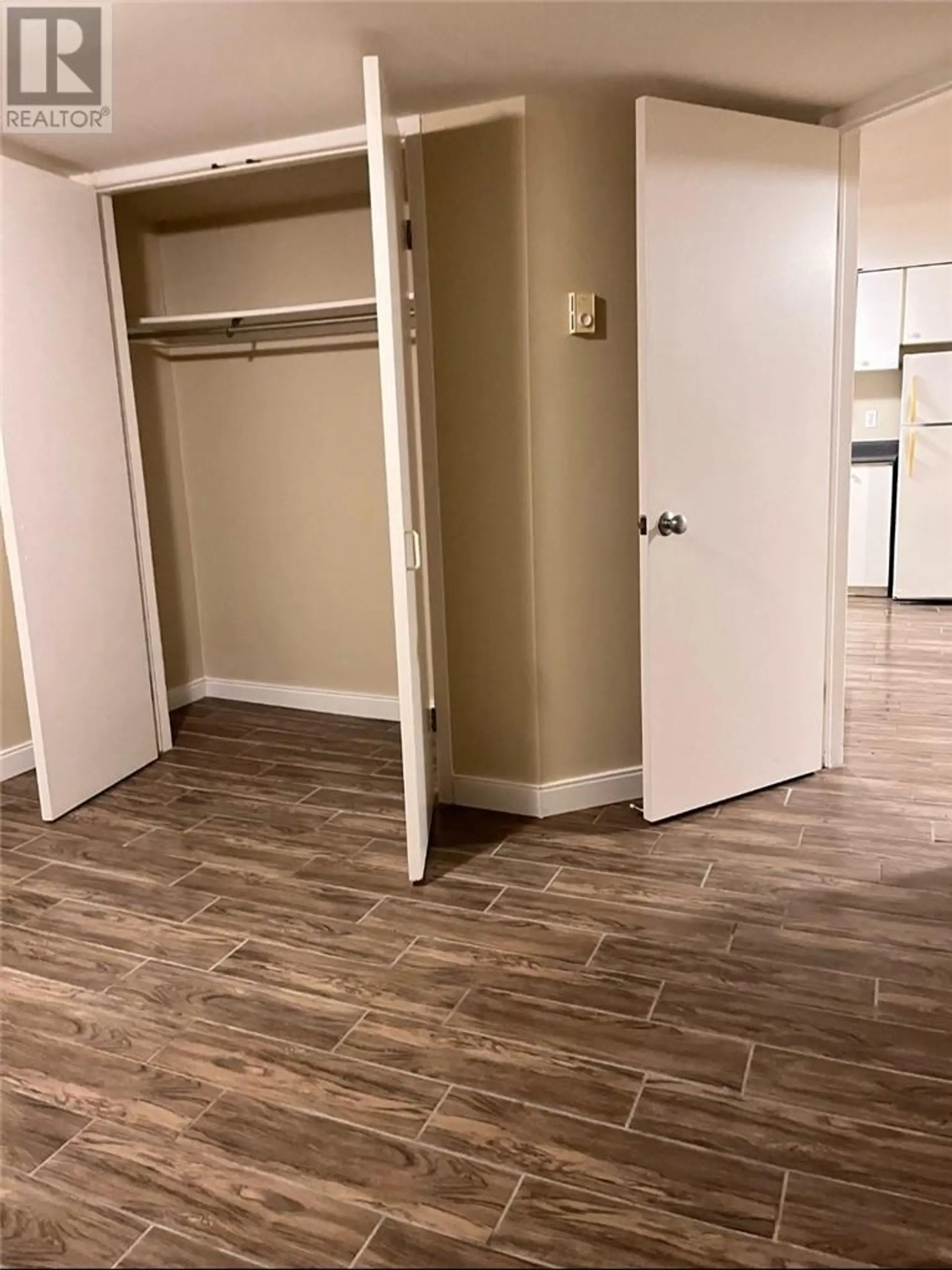 144 STANLEY - Image 4