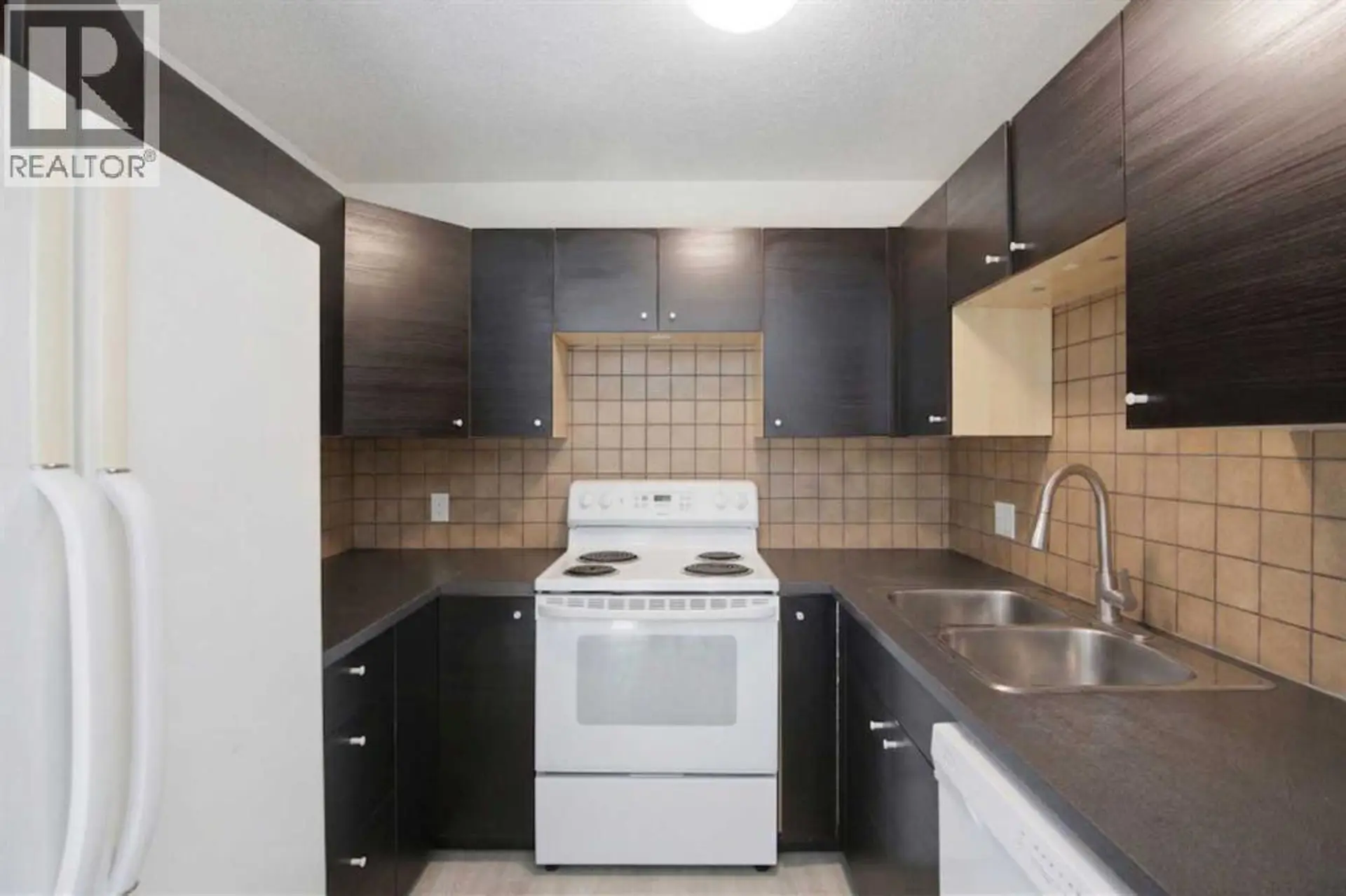 6335 24 Avenue NE - Image 6