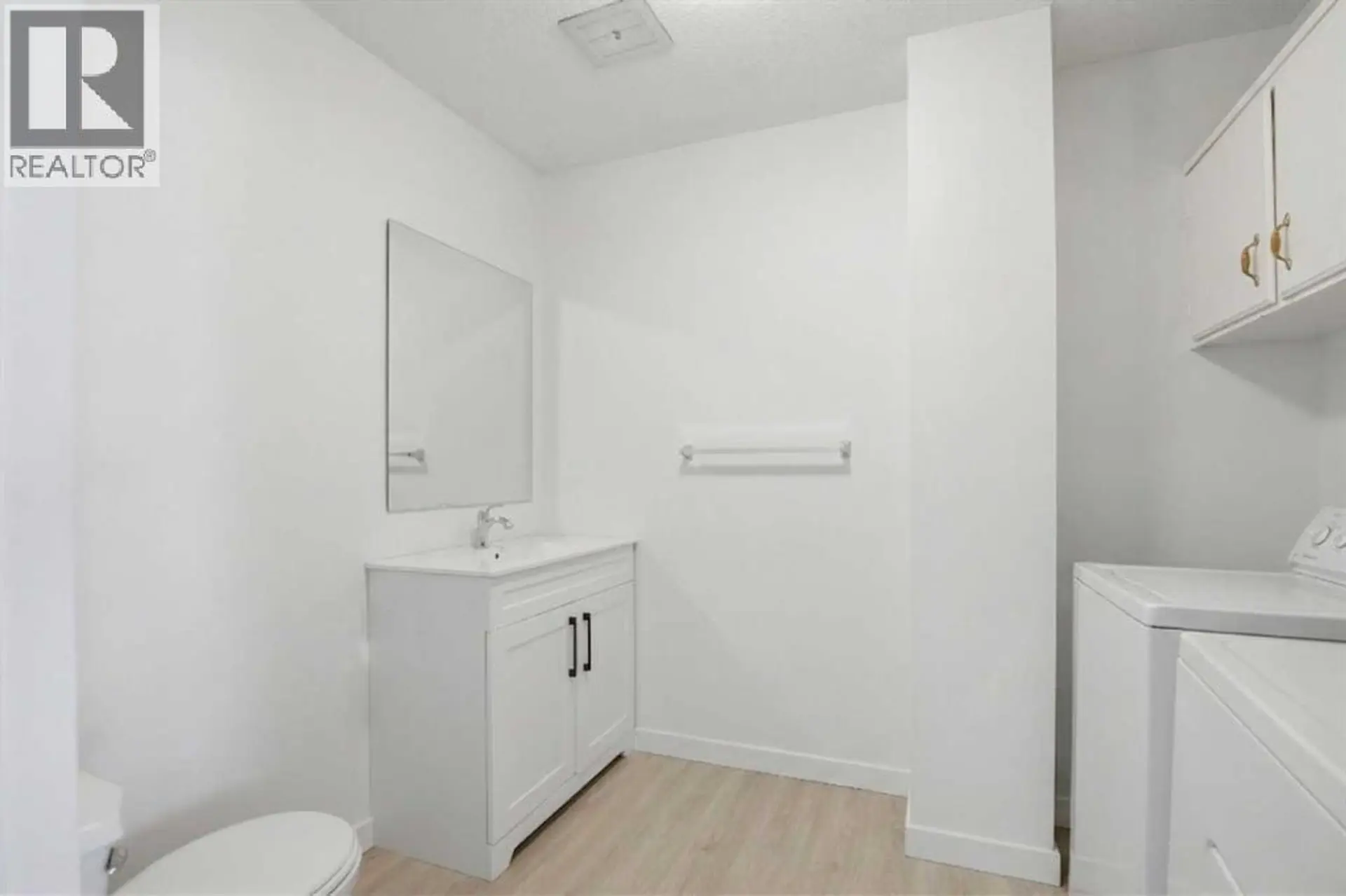 6335 24 Avenue NE - Image 12