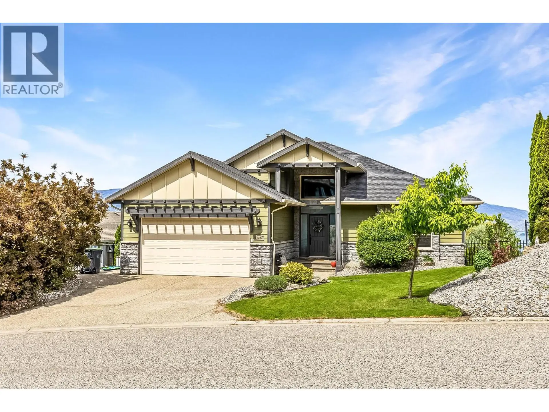 Property at 546 Gowen Place, Kelowna, BC