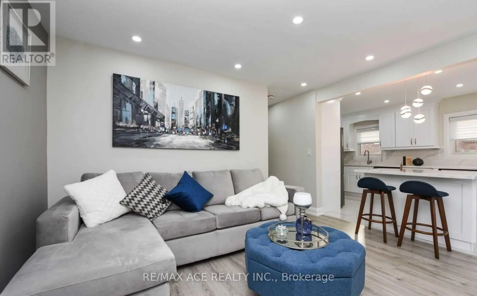 7 ELLIE DRIVE - Image 2