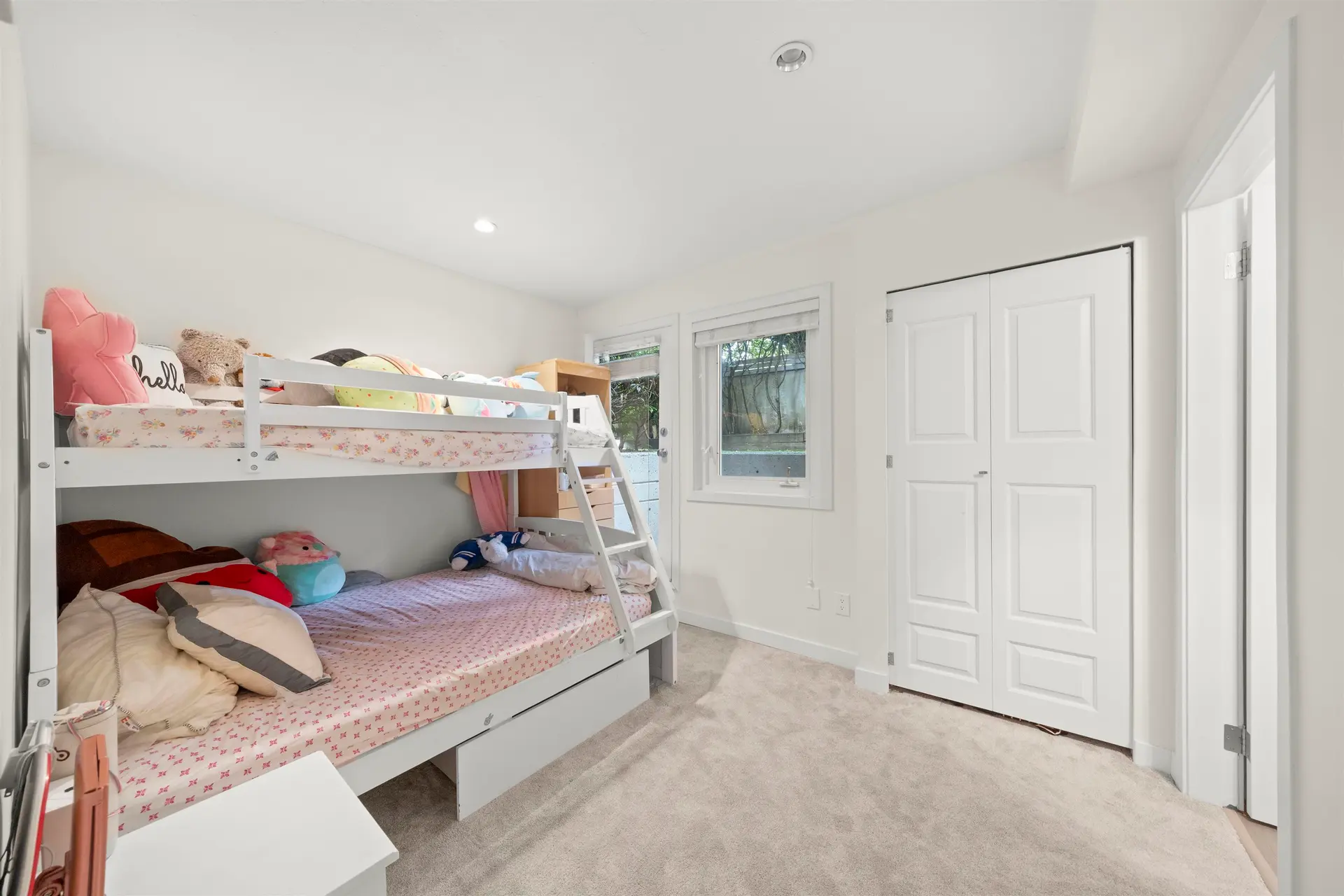601 W 16th Avenue - Image 12