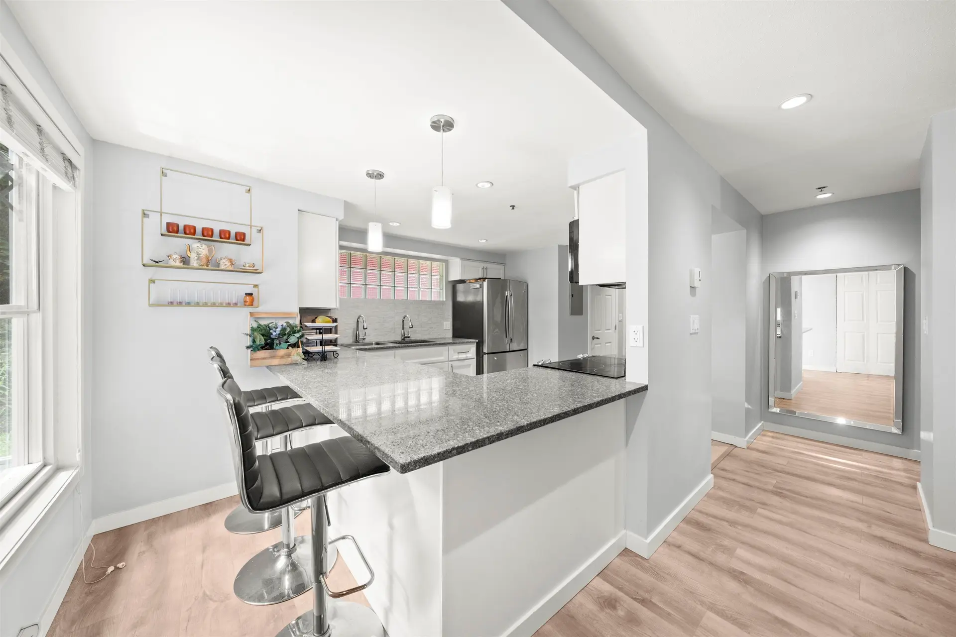 601 W 16th Avenue - Image 9