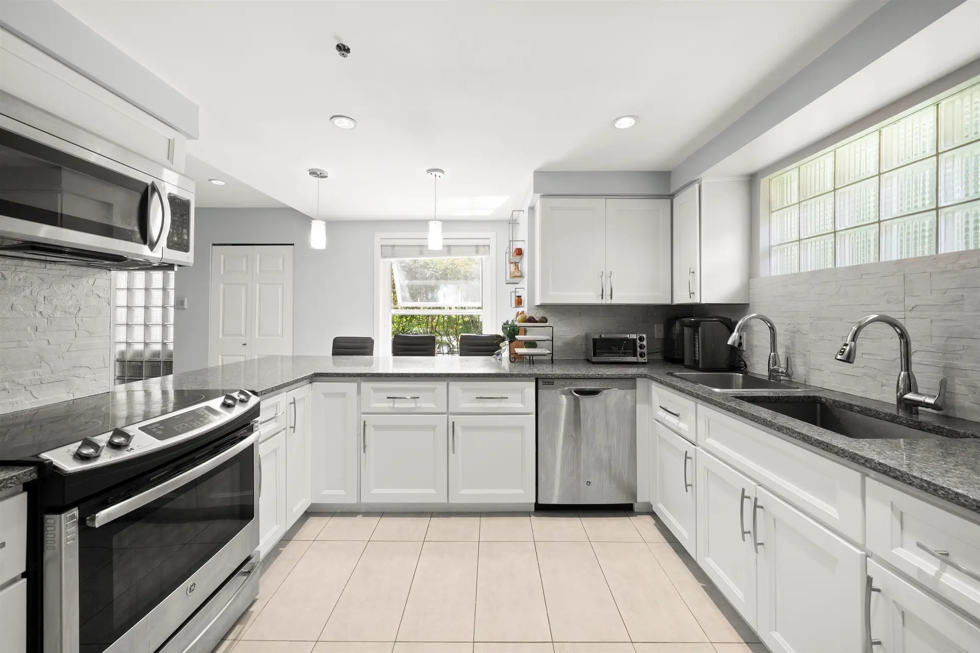 601 W 16th Avenue - Image 8