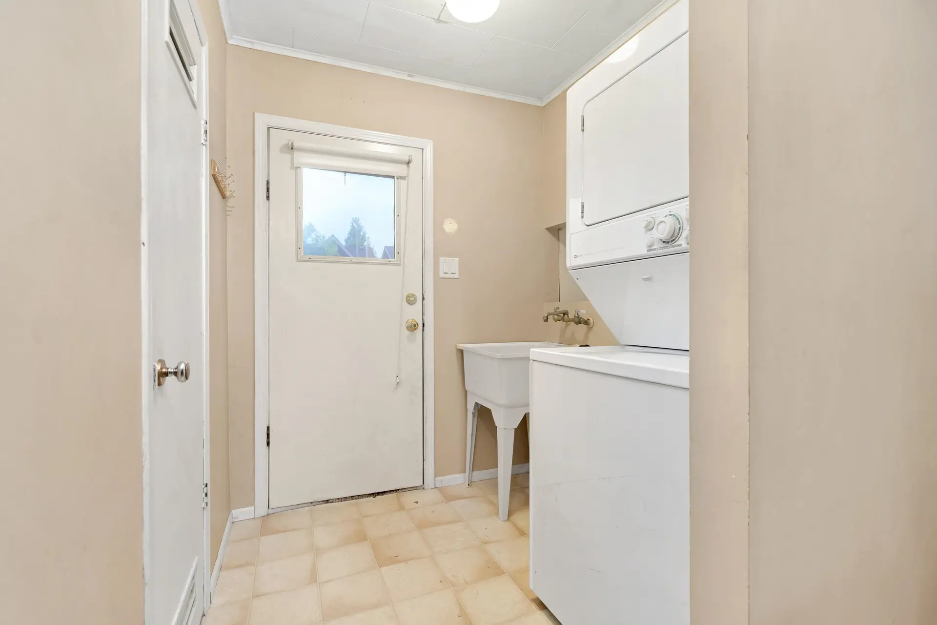 11619 Adair Street - Image 11