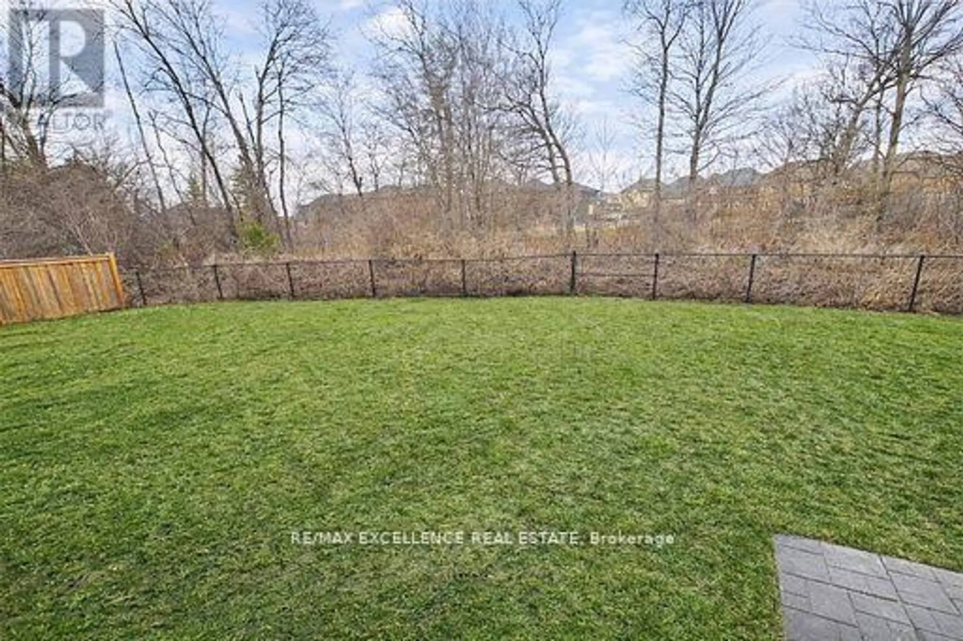 10 PENNINE DRIVE - Image 13