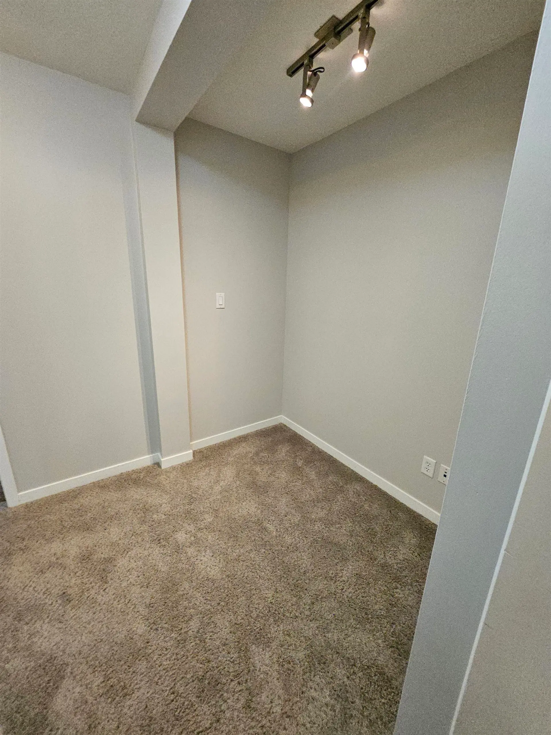 #409 11665 Haney Bypass - Image 8