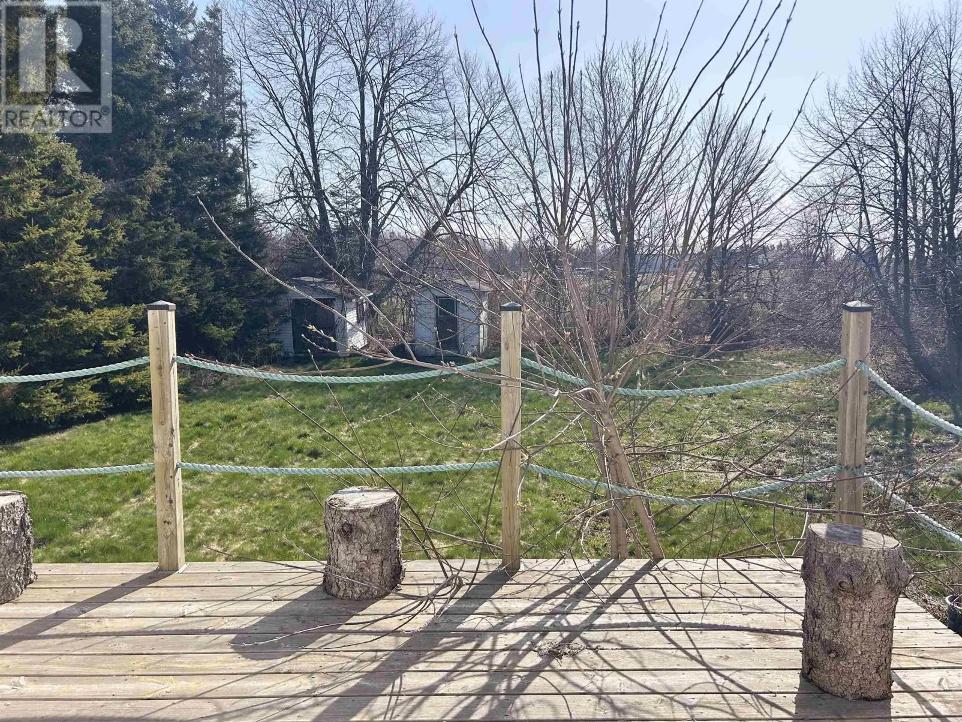 990 FORT AUGUSTUS Road - Image 15