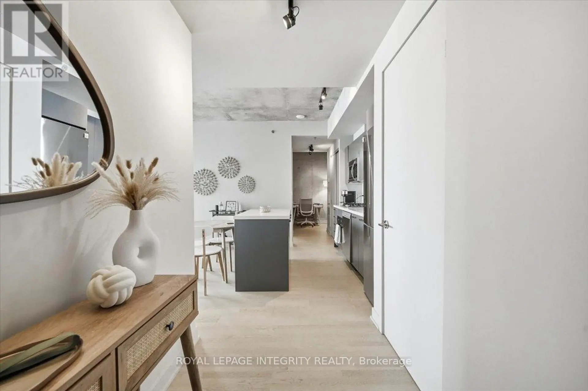 #602 203 CATHERINE STREET - Image 3