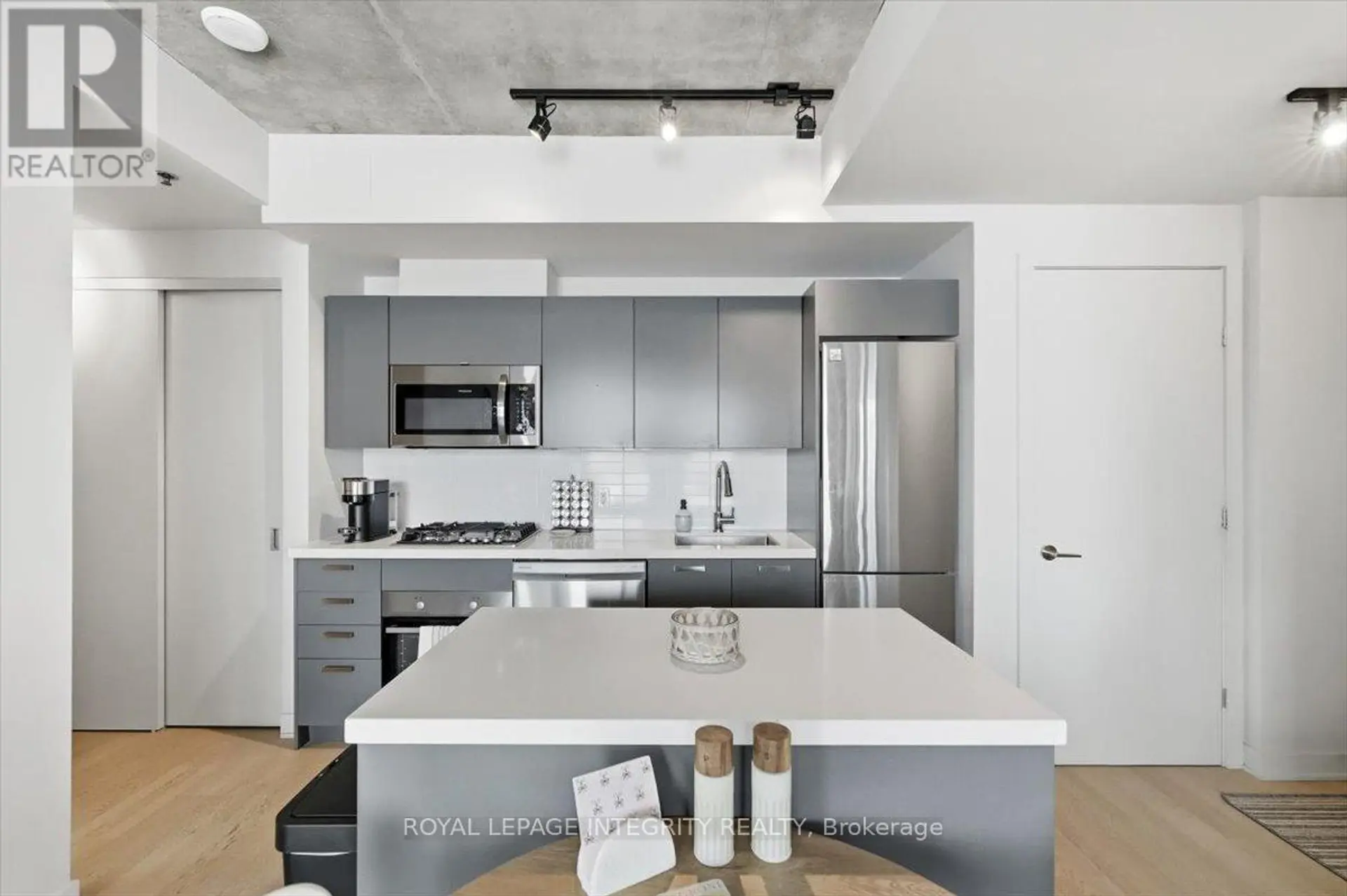 #602 203 CATHERINE STREET - Image 6