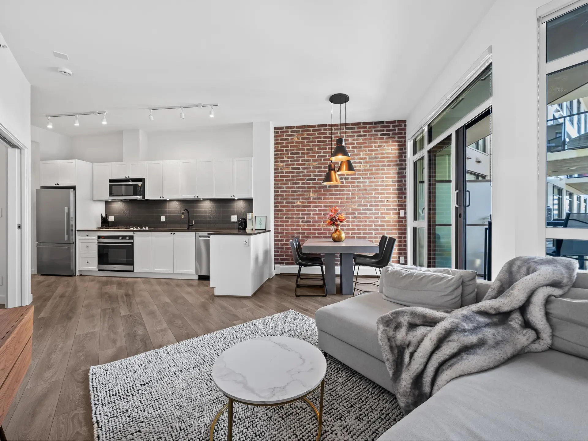 Property at #305 105 W 2nd Street, North Vancouver, BC