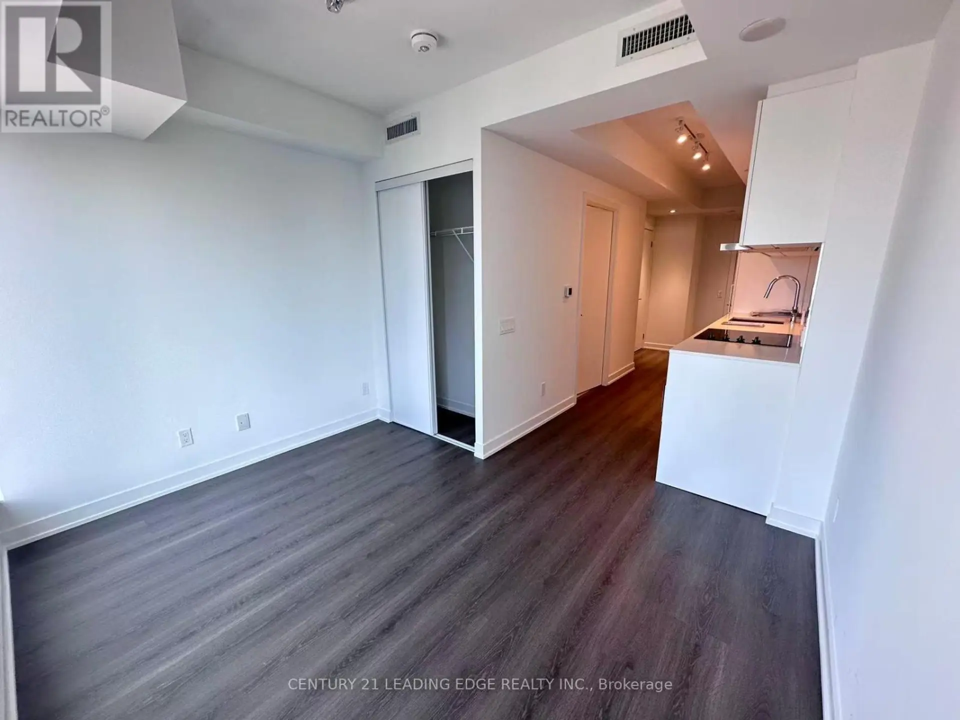 #4008 8 WELLESLEY STREET W - Image 4