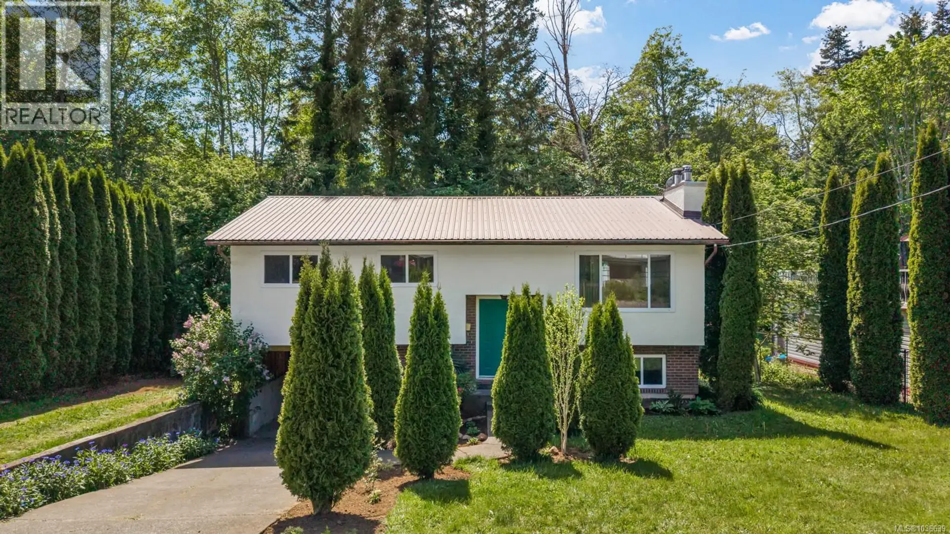 Property at 1495 Hobson Ave, Courtenay, BC