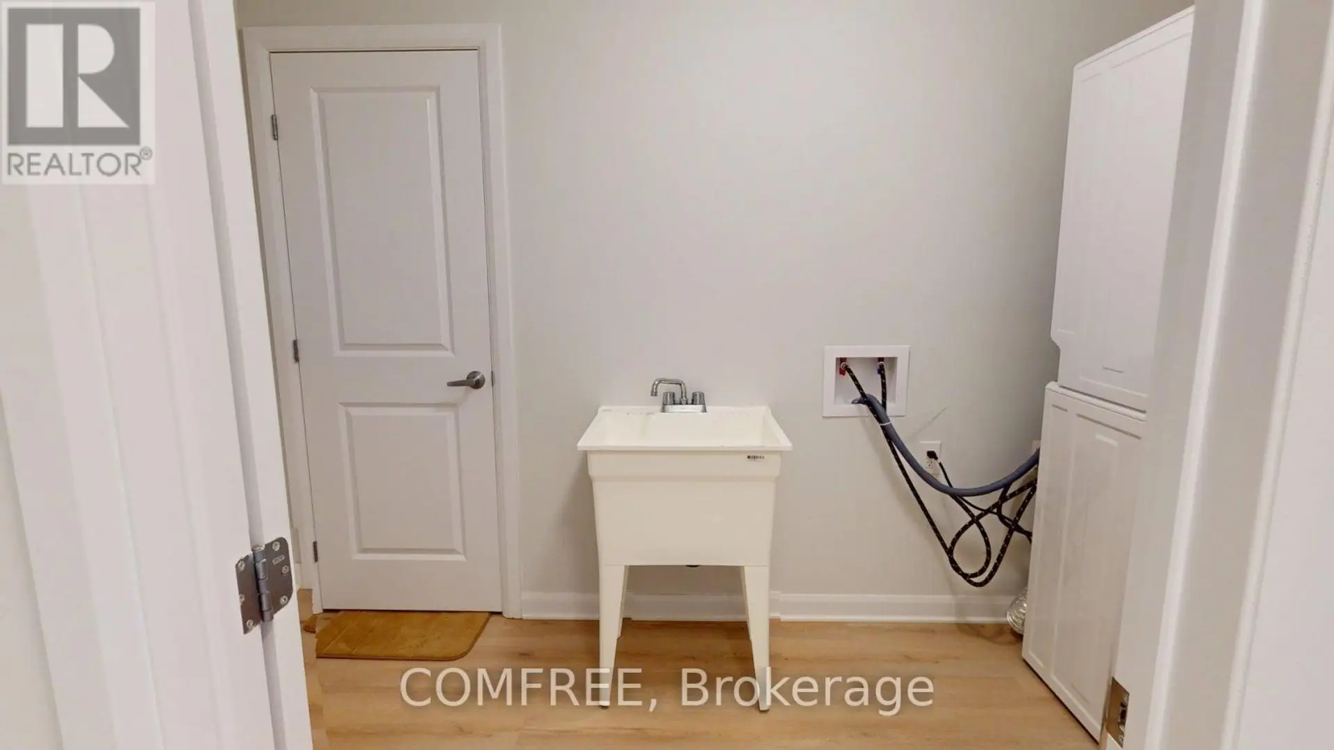 272 ELSIE MACGILL WALK - Image 3