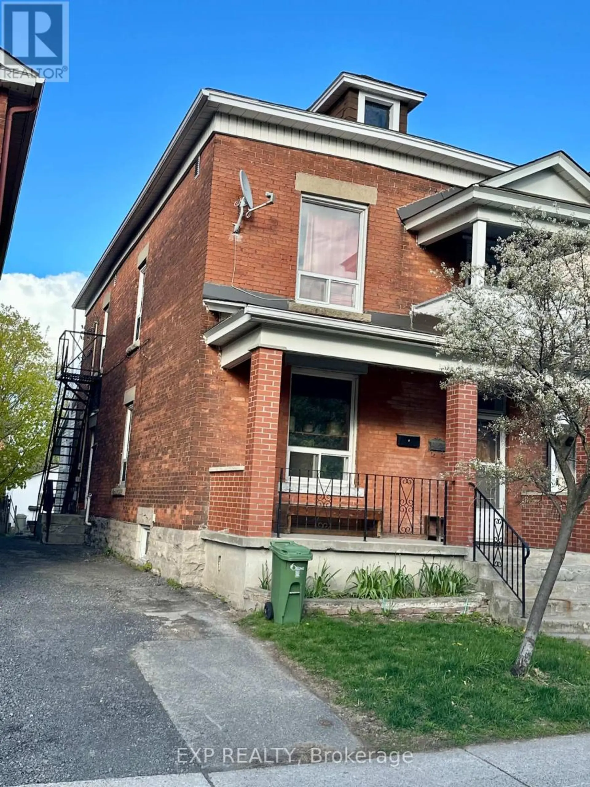 57 SPADINA AVENUE - Image 2